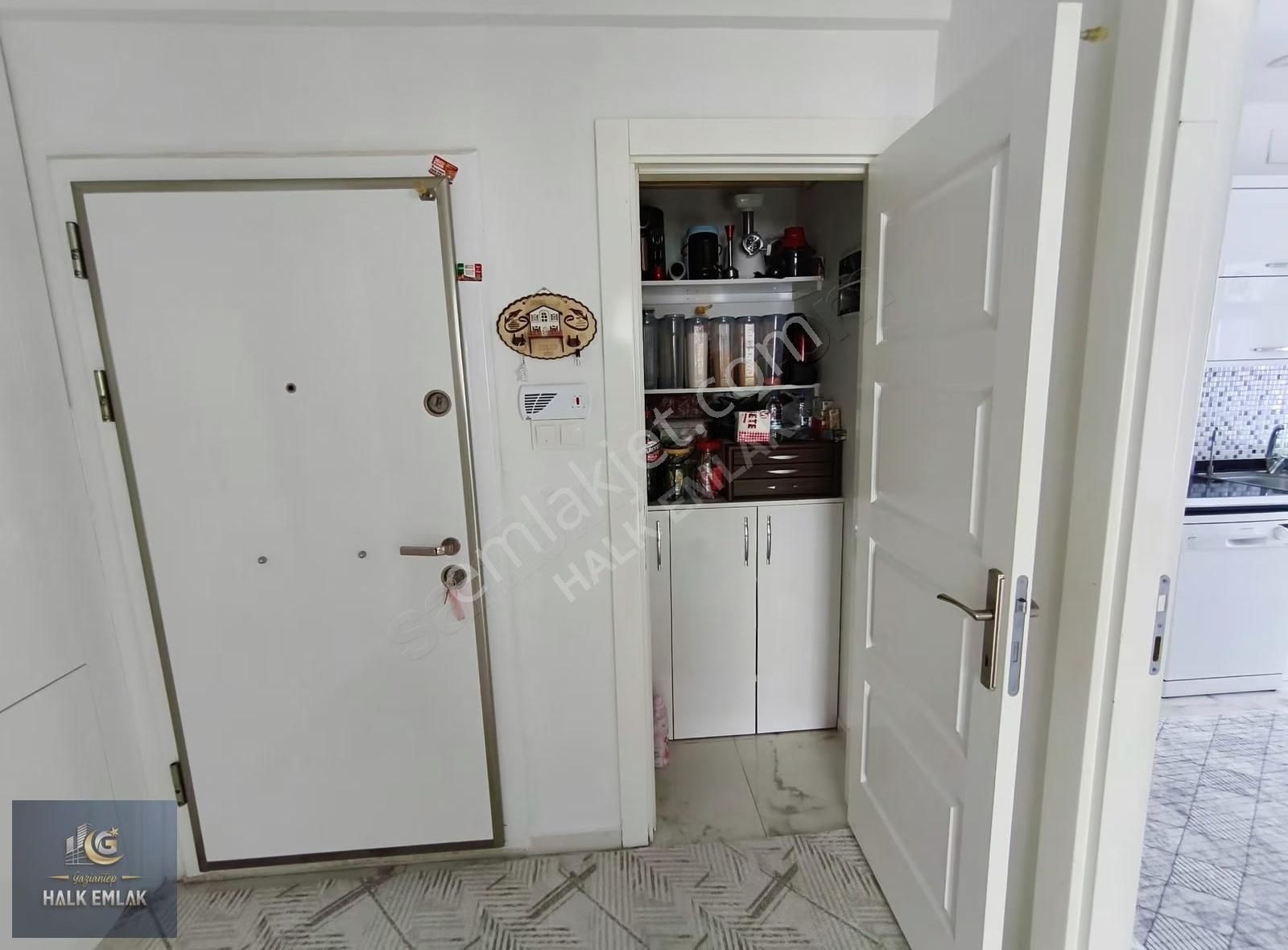 Beykent'te Eşsiz Genişlik'te Satılık 3+1 Daire.. - Görsel 12