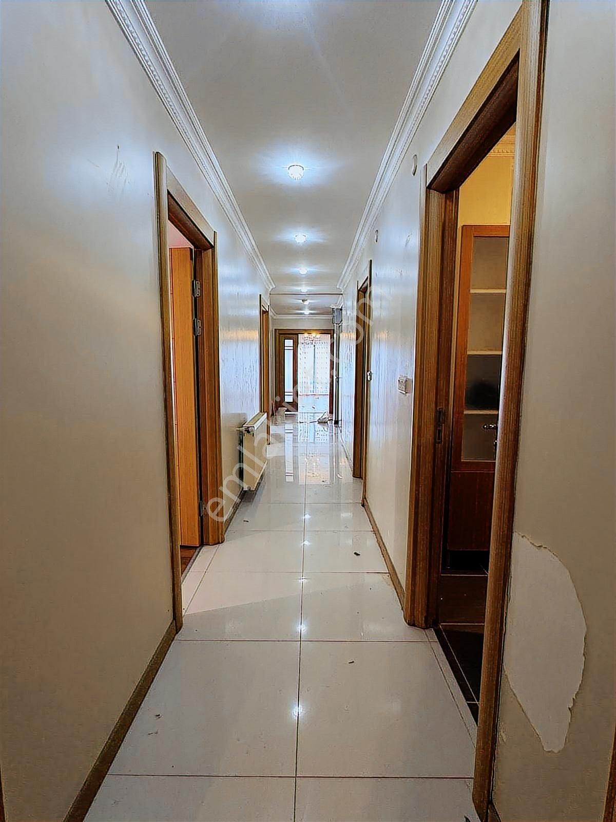 Mahir Emlak' Tan 10 Yıllık 150 M2 Otoparklı 3+1 Kiralık Daire - Görsel 12