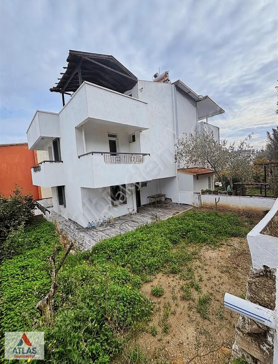 Seferihisar Doğanbey'de Deniz Manzaralı, Eşyalı 4+1 Tripleks