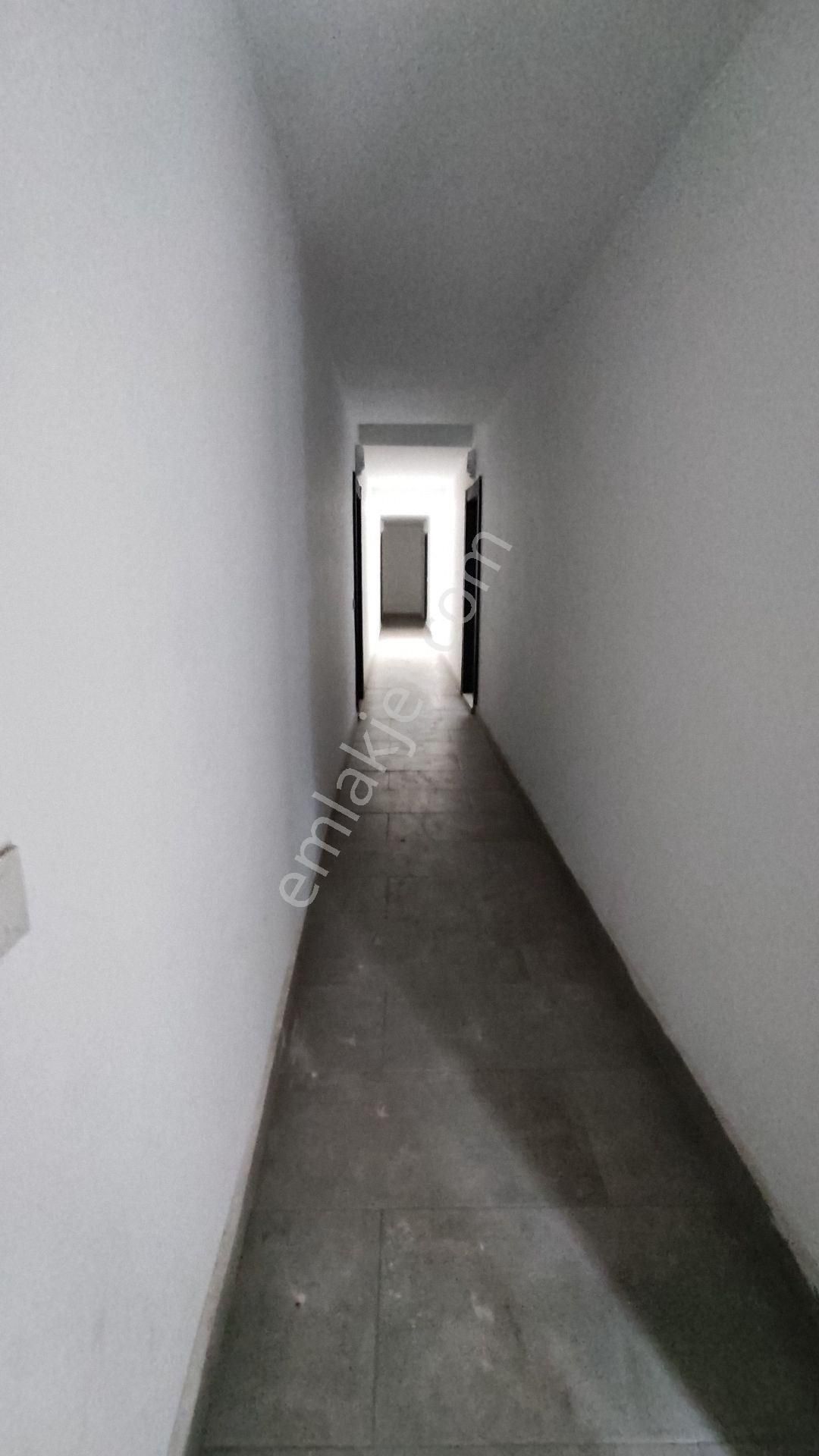 Oasis Ve Avenueye Yakın Kiralık 1+1 Boş Daire - Görsel 9