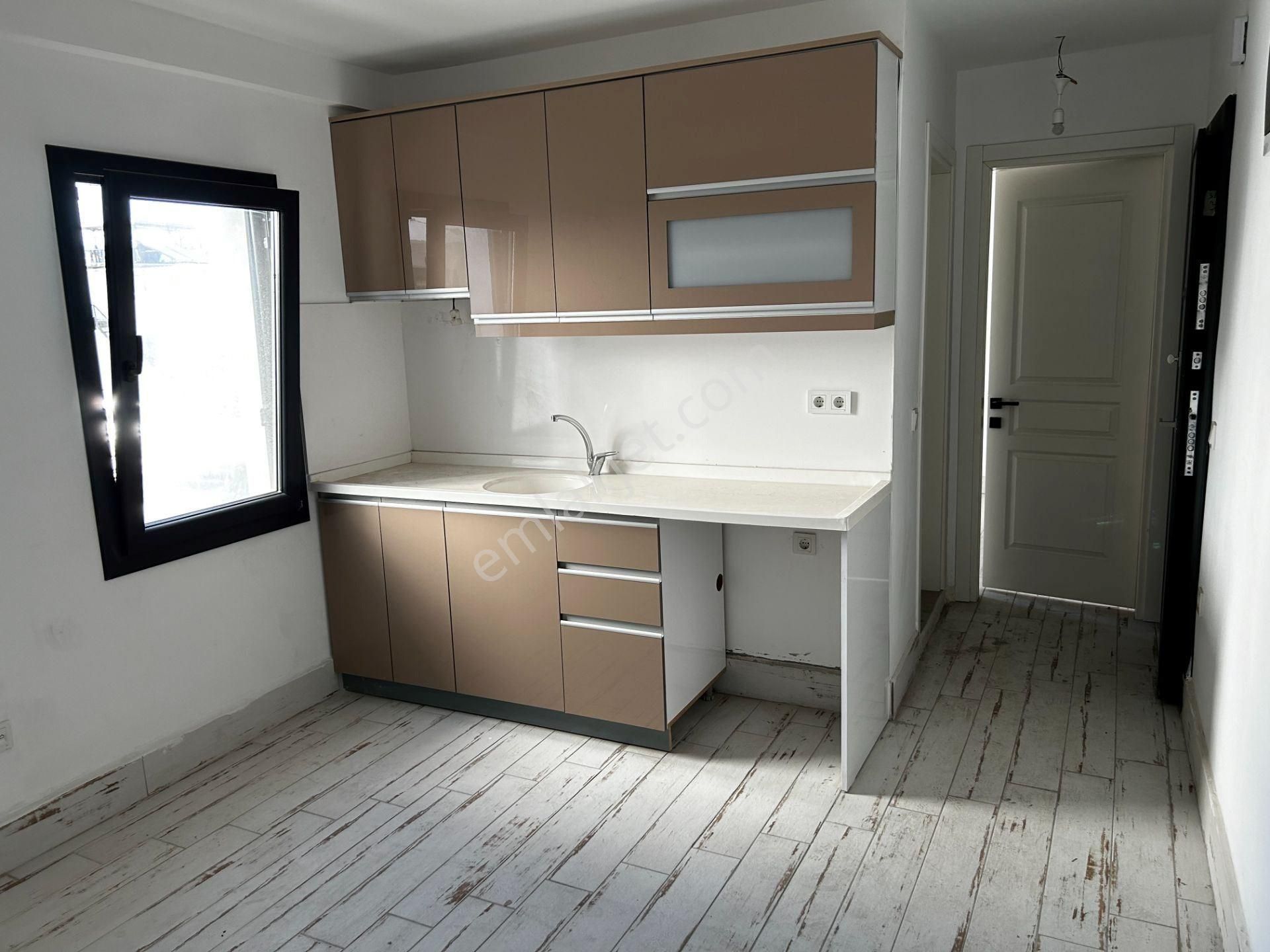 Oasis Ve Avenueye Yakın Kiralık 1+1 Boş Daire