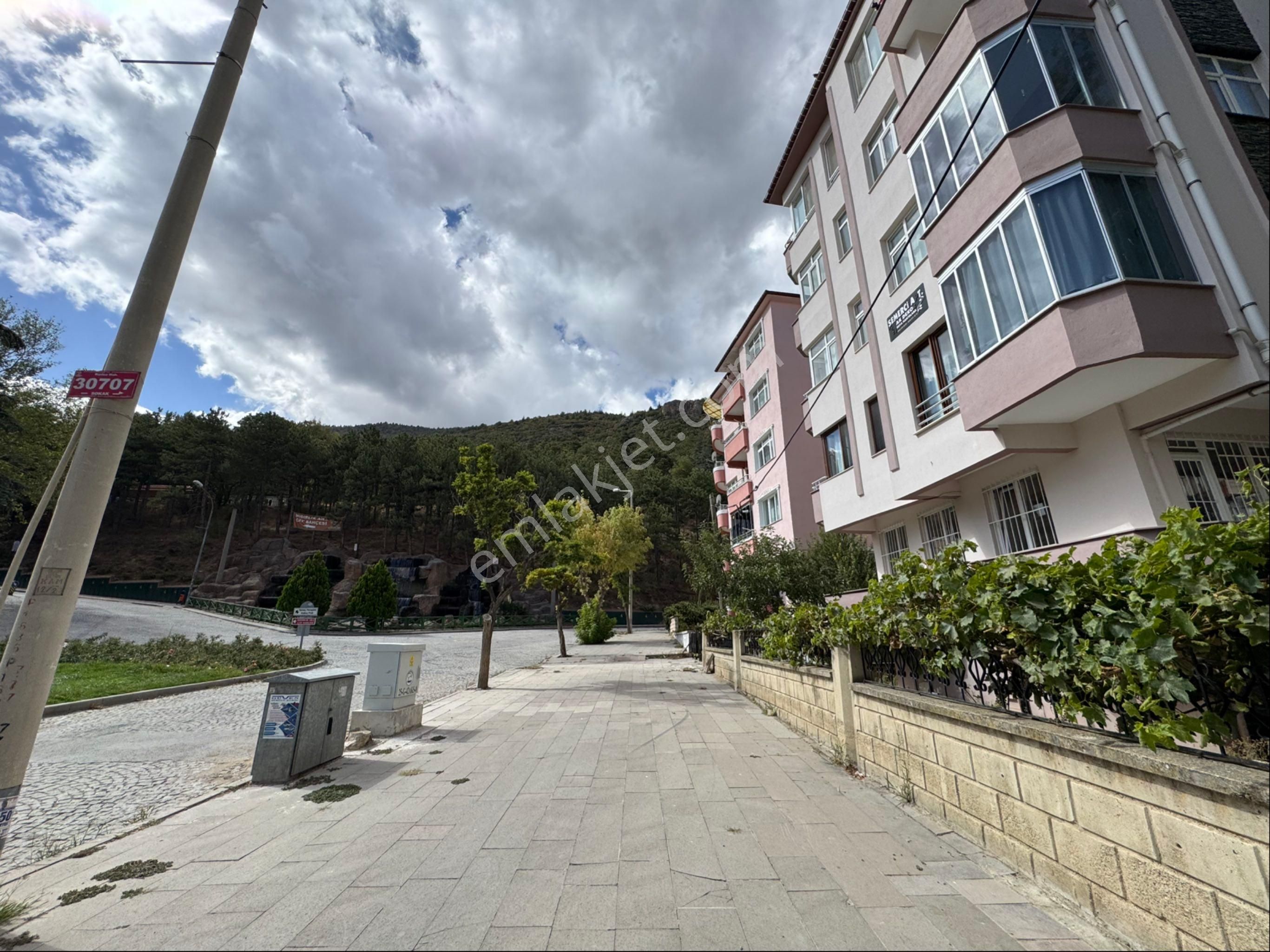 A-k Emlaktan Akşehir Hıdırlıkta Ara Kat Asansörlü Satılık Daire - Görsel 4