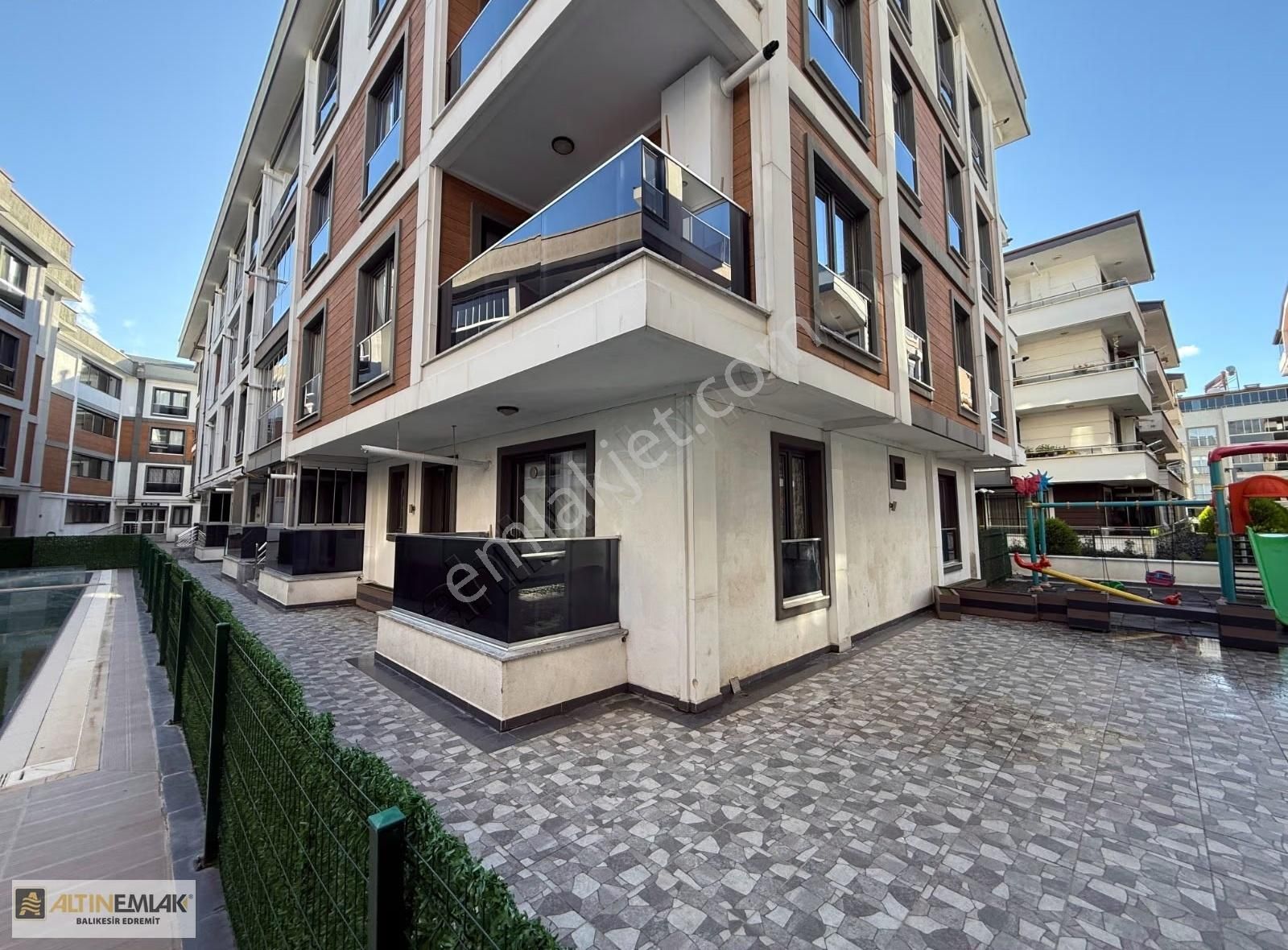 Merkezi Konumda | Havuzlu Site | Şık Tasarım | Kapalı Otopark - Görsel 19