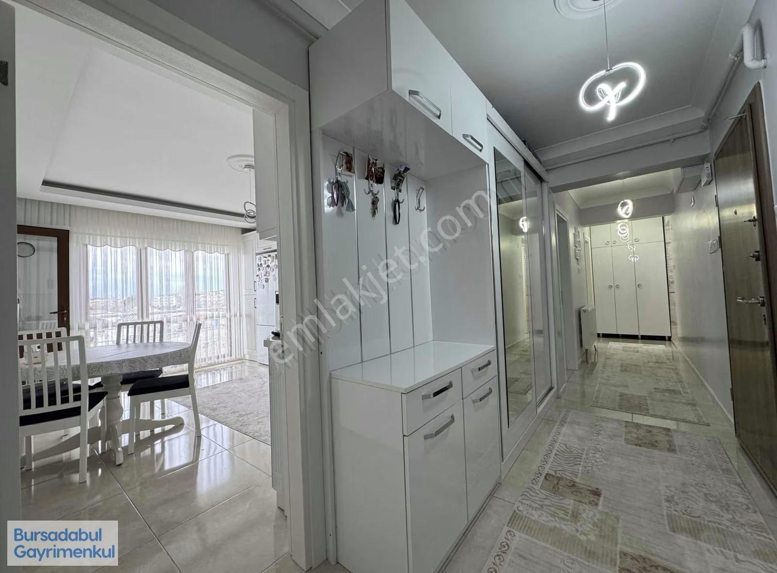 Bursadabul'dan Yunusemre Mah. Köşe ,ara Kat ,caddeüstü 3+1 Daire - Görsel 2