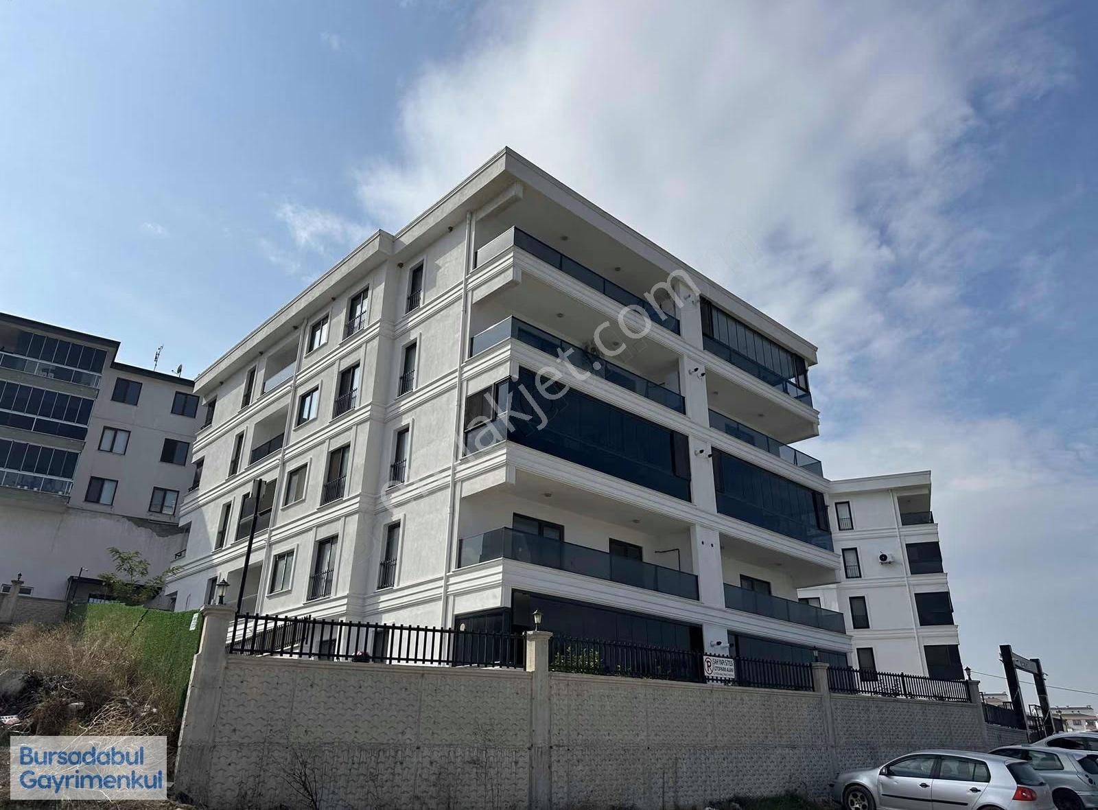 Bursadabul'dan Adalet Mah. Site İçi Manzaralı 3+1 130 M2