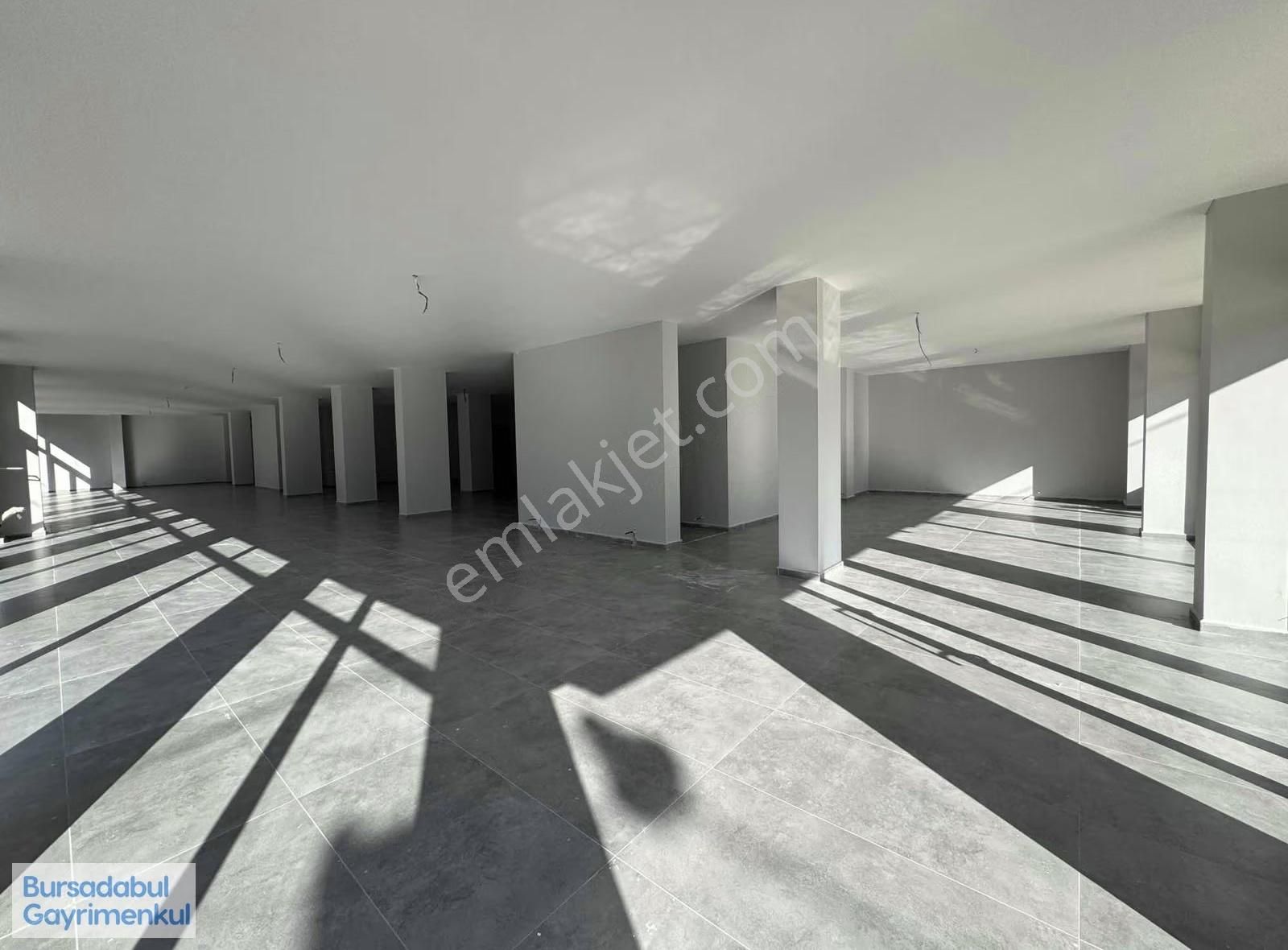 Bursadabul'dan Barış Mah. Fatih Caddesi Köşe İşyeri 220.m2 - Görsel 3