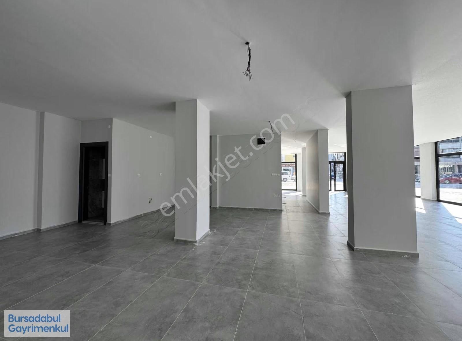 Bursadabul'dan Barış Mah. Fatih Caddesi Köşe İşyeri 220.m2 - Görsel 11