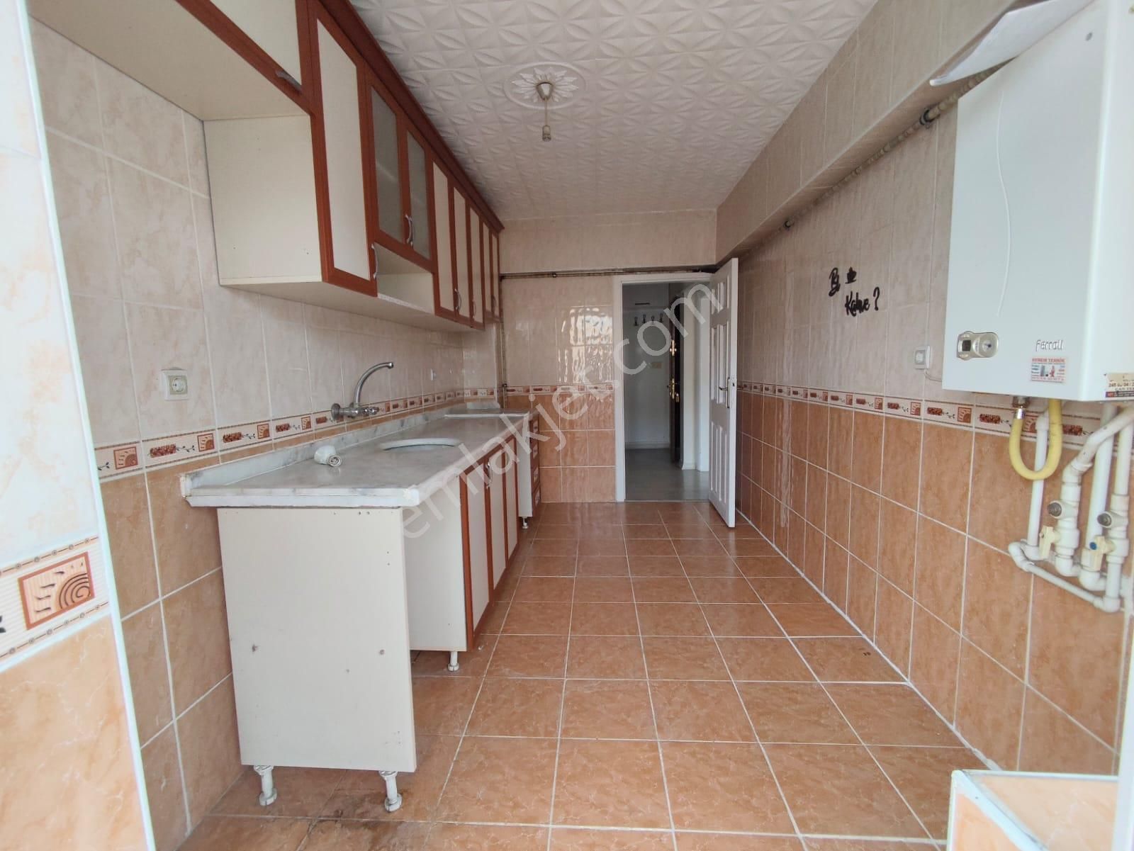 Yılmaz Gayrimenkul 3+1 Ön Cephe Kıralık Yapılı Masrafsız Mavı Okul Yanı - Görsel 7