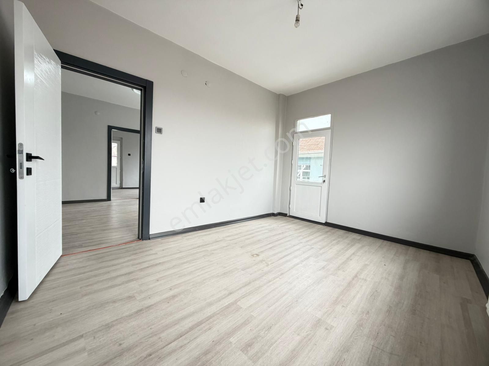 Kariyer'den Kalaba'da Cadde Yakını Katta Lüx Yapılı 3+1 Fırsat Daire - Görsel 33