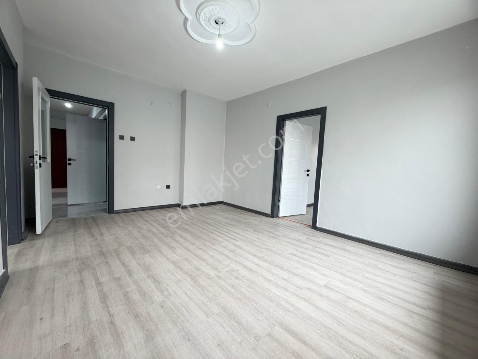 Kariyer'den Kalaba'da Cadde Yakını Katta Lüx Yapılı 3+1 Fırsat Daire - Görsel 17