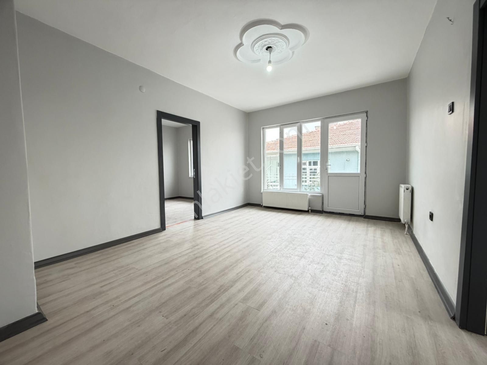 Kariyer'den Kalaba'da Cadde Yakını Katta Lüx Yapılı 3+1 Fırsat Daire - Görsel 4