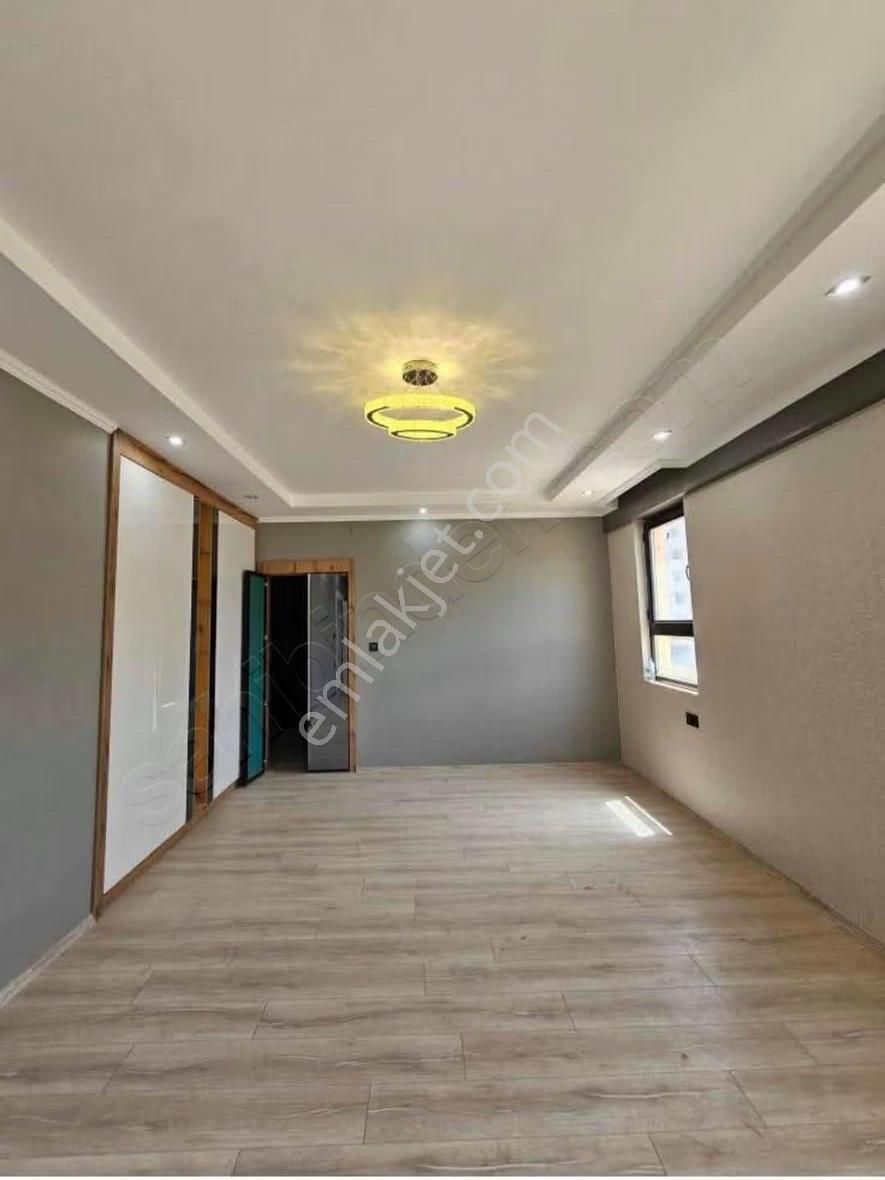 Öz Ay Emlaktan Metrokent Sitesinden Satılık Daire - Görsel 4