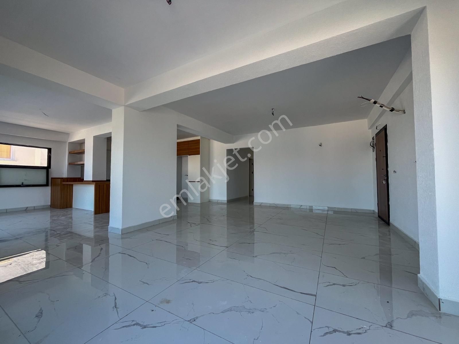 Bodrum Bağla'da Satılık Denize 200 Metre Tek Tapulu 7+3 Villa - Görsel 5