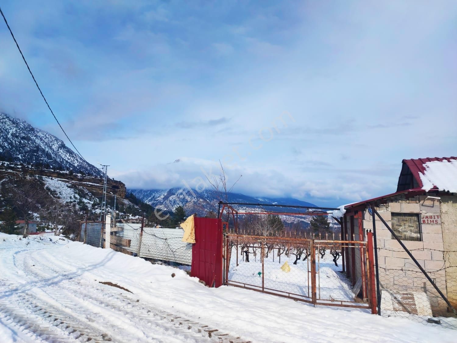 Kar Emlaktan Yekikonacık Kırıntı Mevkiinde 300 M2 Satılık Arsa - Görsel 3