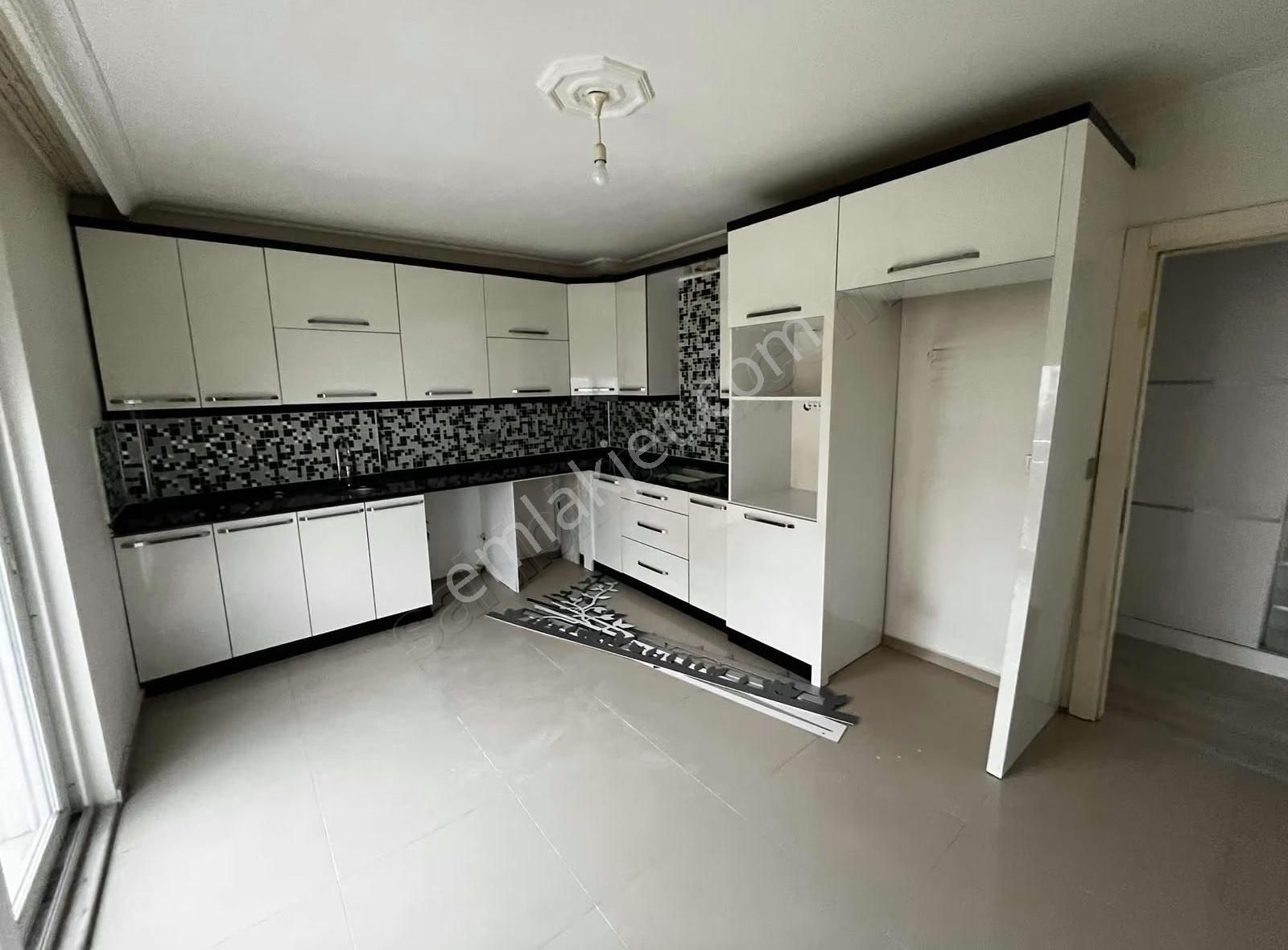 Özyıldız Emlaktan Yayla Mahallesinde Asansörlü 2+1 Kiralık Daire