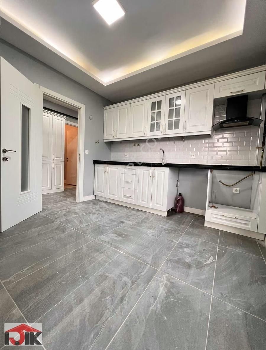 3 Cepheli Arakat 2 Balkon Asansör...