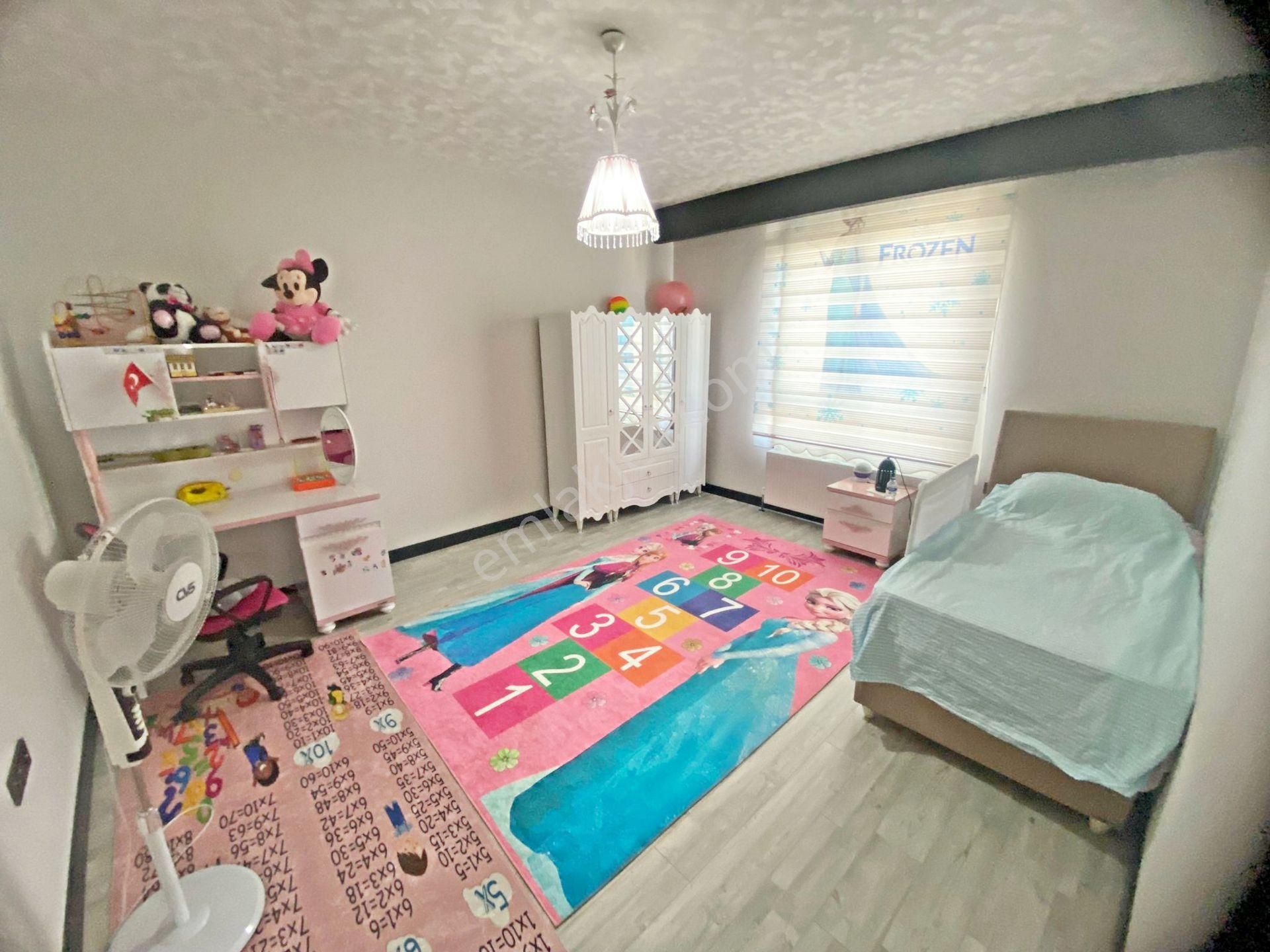 Gold Emlaktan Sitede Full+full Çok Geniş Çift Girişli Manz. Satılık 7+1 Dublex! - Görsel 13