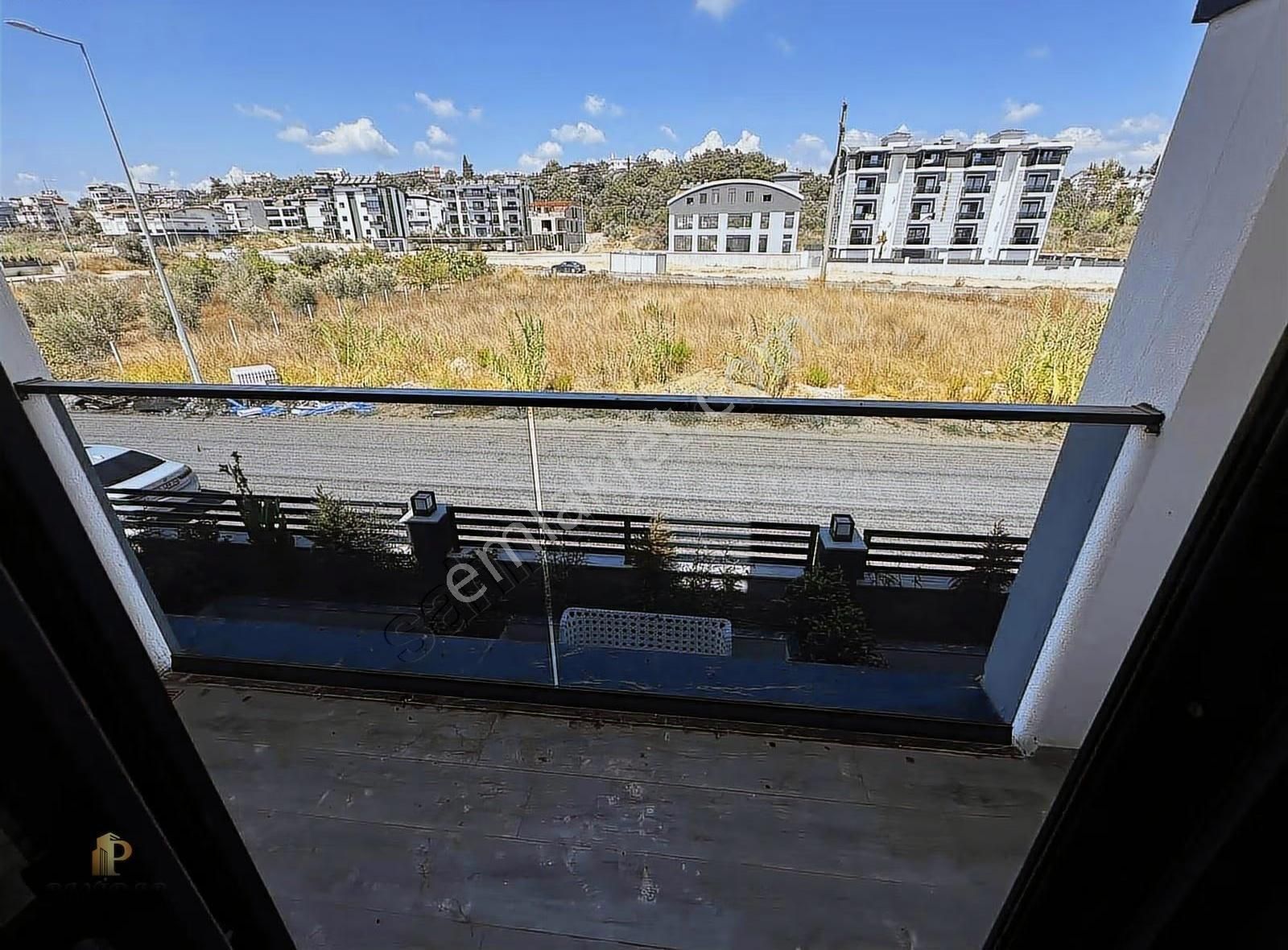 Manangat Ilıcada Yarı Müstakil Tripleks Villa - Görsel 6