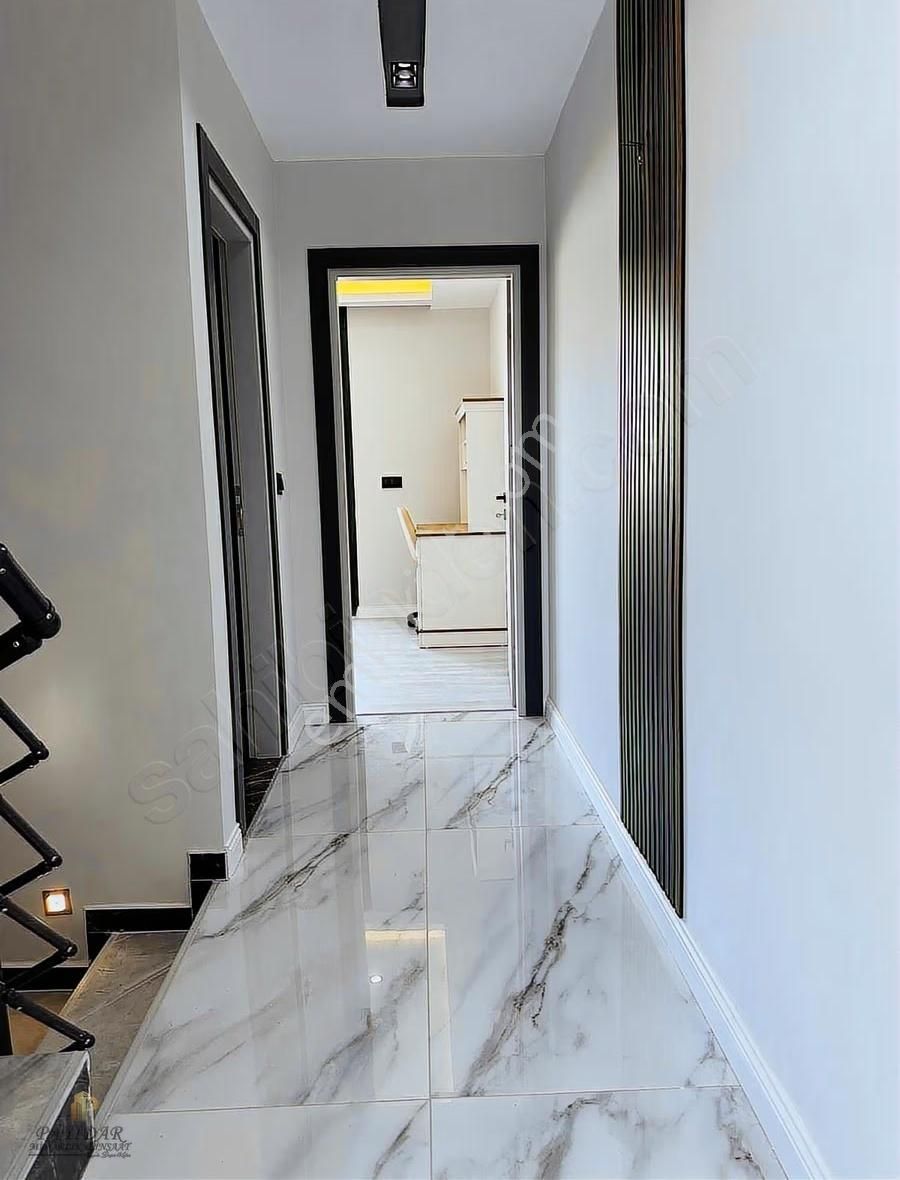 Manangat Ilıcada Yarı Müstakil Tripleks Villa - Görsel 21