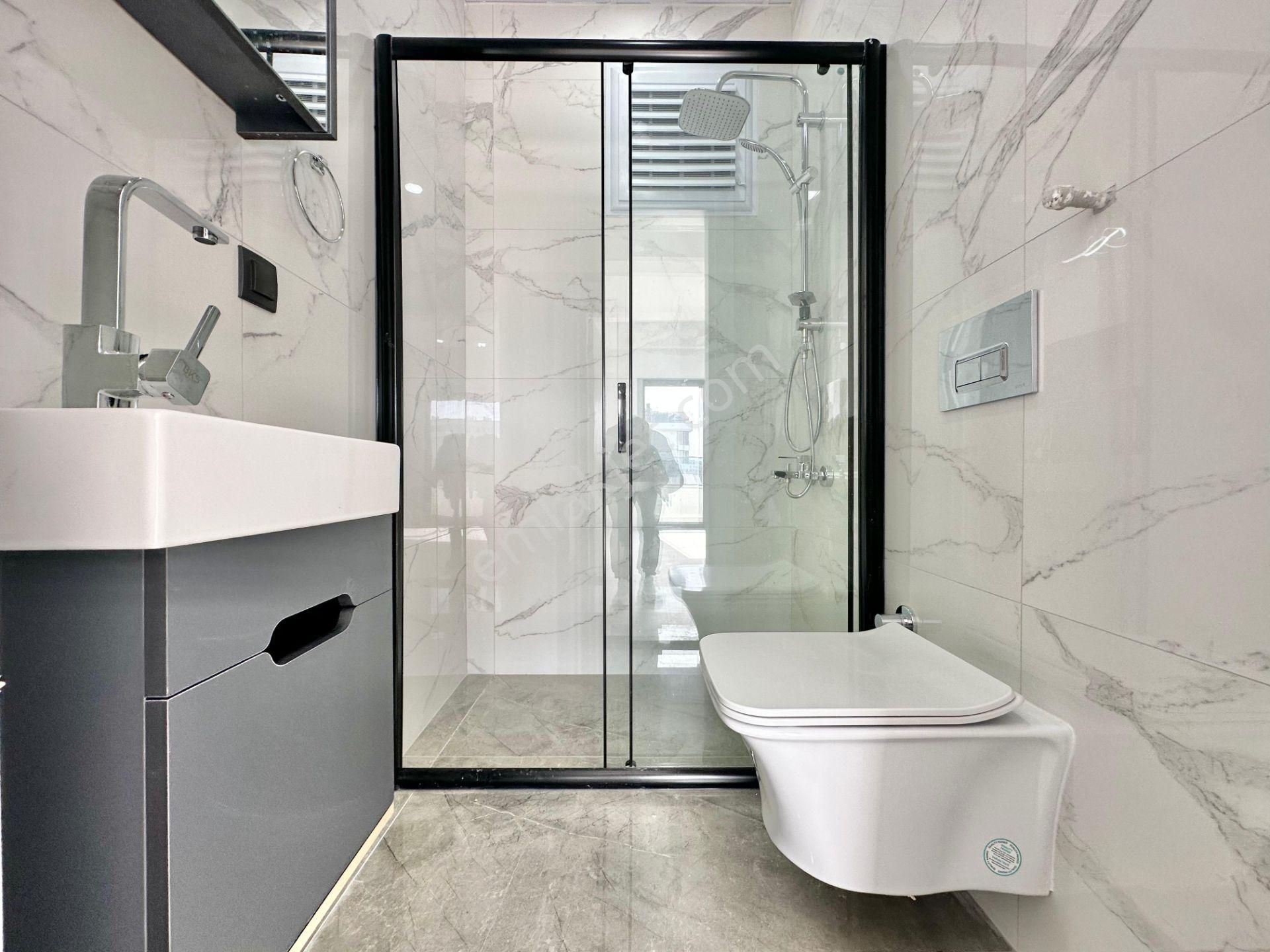 ꧁ay Emlaktan꧂akçay'da Denize 300 M Arakat Şık Tasarımlı Ebeveyn Banyolu Satılık 2+1 Ultra Lüx Daire - Görsel 18