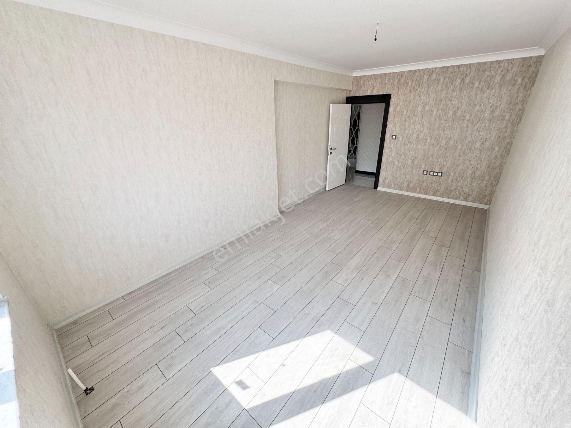 Sıfır 4+1 Çift Bloklu Site İçerisinde Giyinme Odası-ebeveyn Banyo - Görsel 32