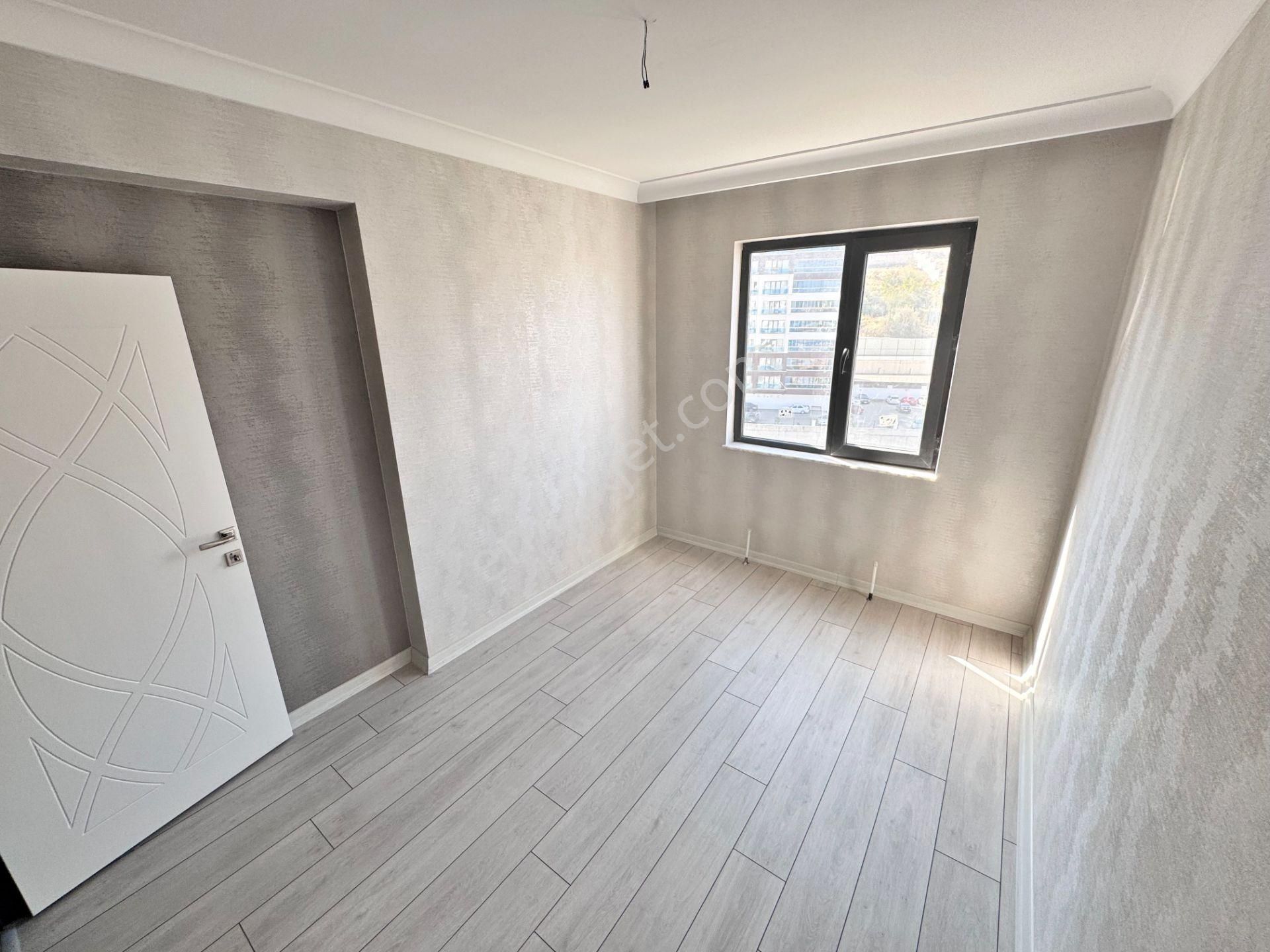 Sıfır 4+1 Çift Bloklu Site İçerisinde Giyinme Odası-ebeveyn Banyo - Görsel 16