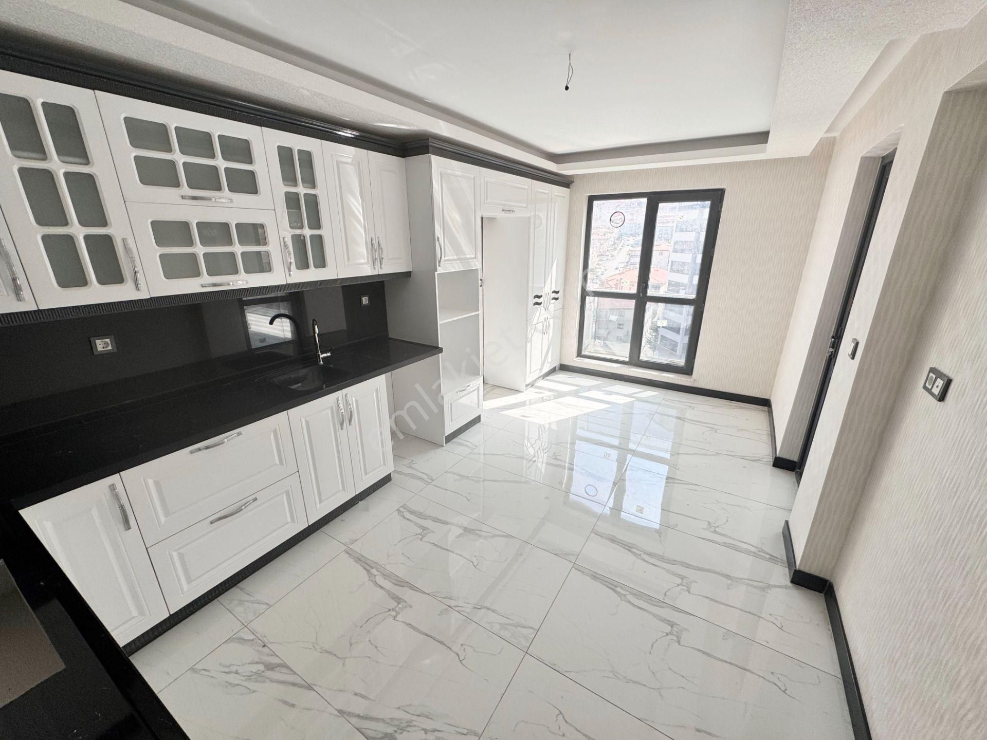 Sıfır 4+1 Çift Bloklu Site İçerisinde Giyinme Odası-ebeveyn Banyo - Görsel 3