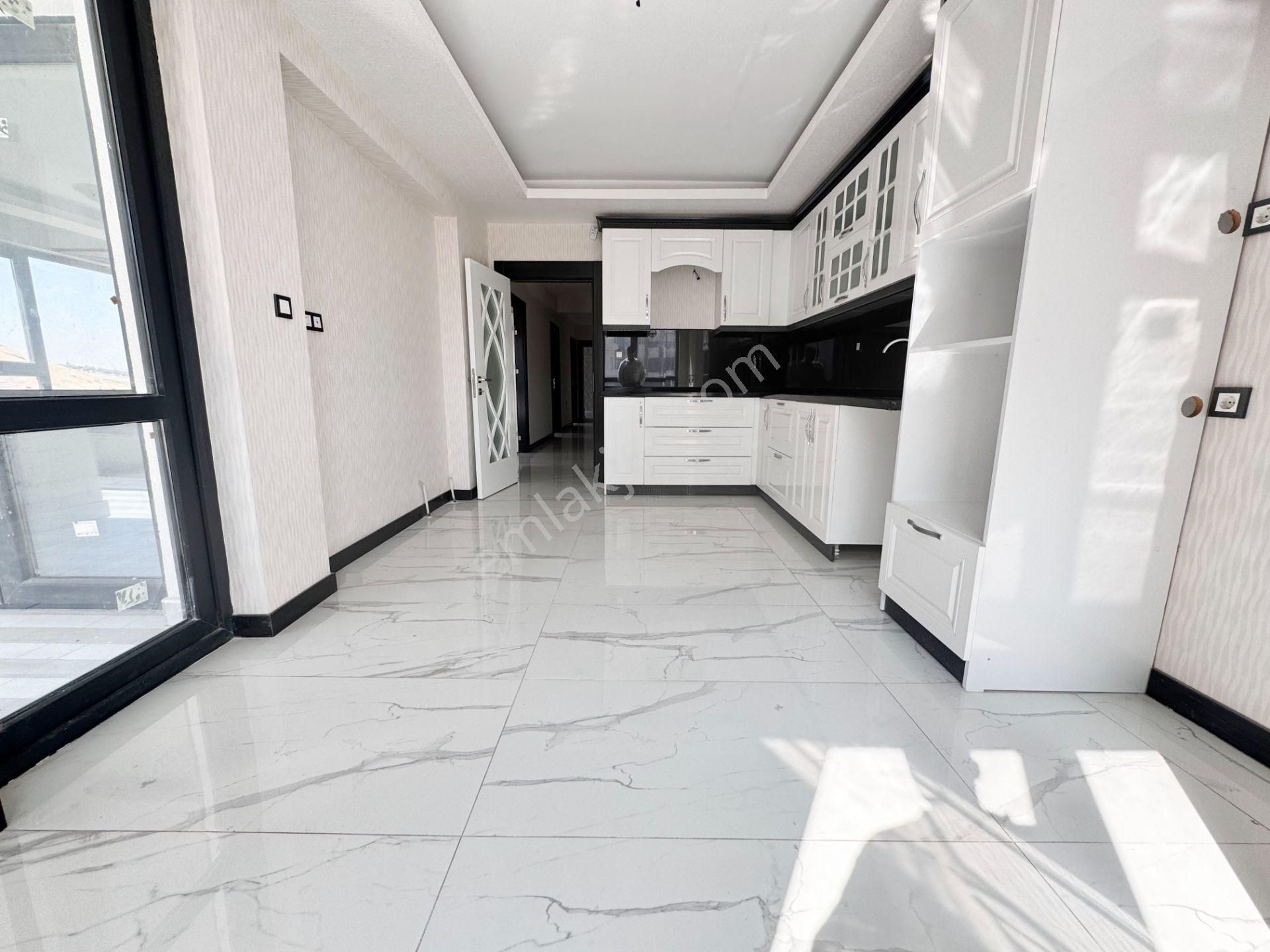 Sıfır 4+1 Çift Bloklu Site İçerisinde Giyinme Odası-ebeveyn Banyo - Görsel 8