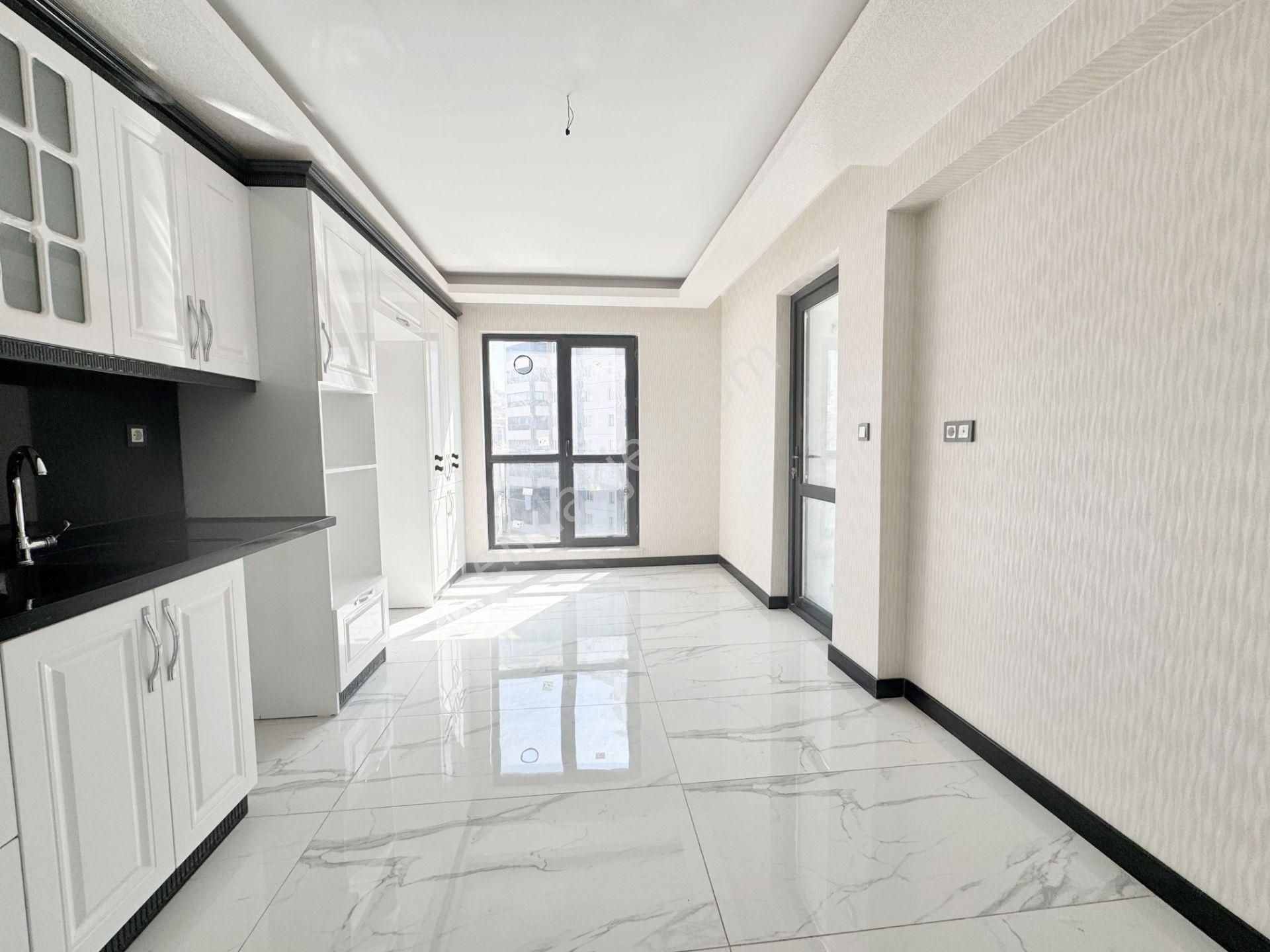 Sıfır 4+1 Çift Bloklu Site İçerisinde Giyinme Odası-ebeveyn Banyo - Görsel 4