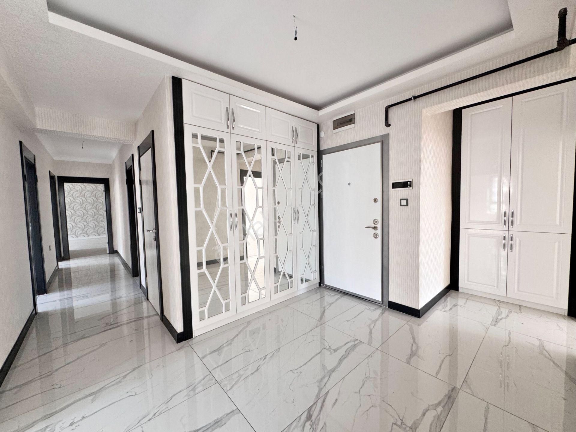 Sıfır 4+1 Çift Bloklu Site İçerisinde Giyinme Odası-ebeveyn Banyo - Görsel 10