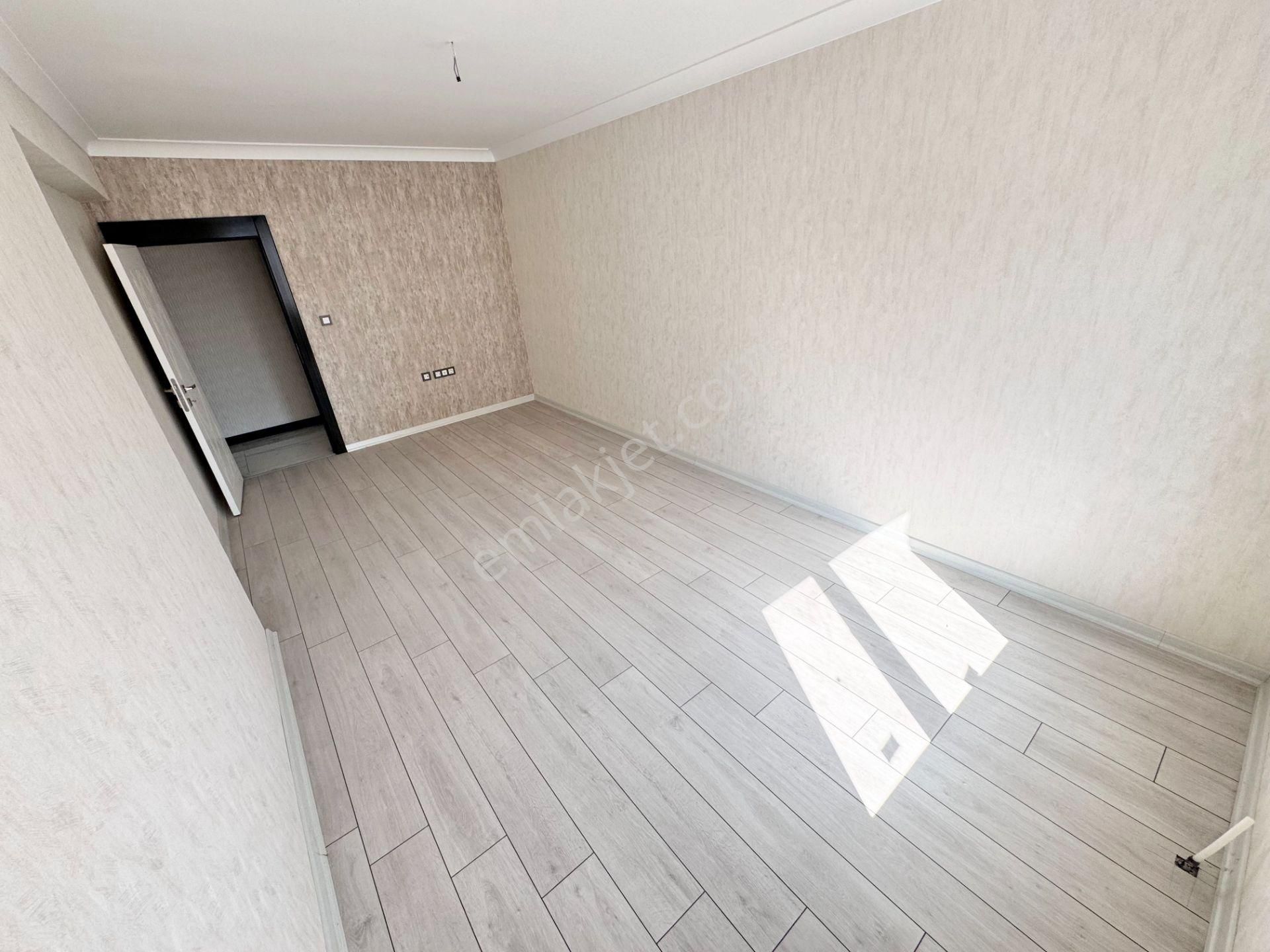 Sıfır 4+1 Çift Bloklu Site İçerisinde Giyinme Odası-ebeveyn Banyo - Görsel 33