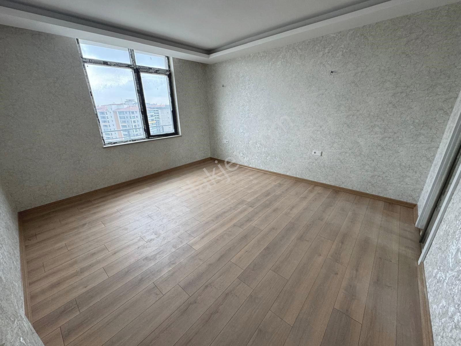 Gold Emlak'tan Ovacıkta Ovagross Karşısı Yüksek Katta Sıfır Full Yapılı Satılık 4+1 Lüks Daire - Görsel 7