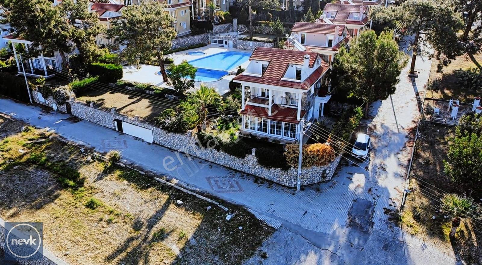 Ölüdeniz' De Vatandaşlığa Uygun Ful Yapılı Açıklamayı Okuyunuz