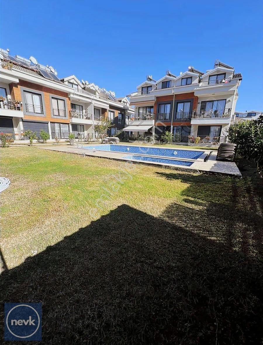 Nevk Invest'ten Havuzlu Eşyalı Kiralık 3+1 - Görsel 11