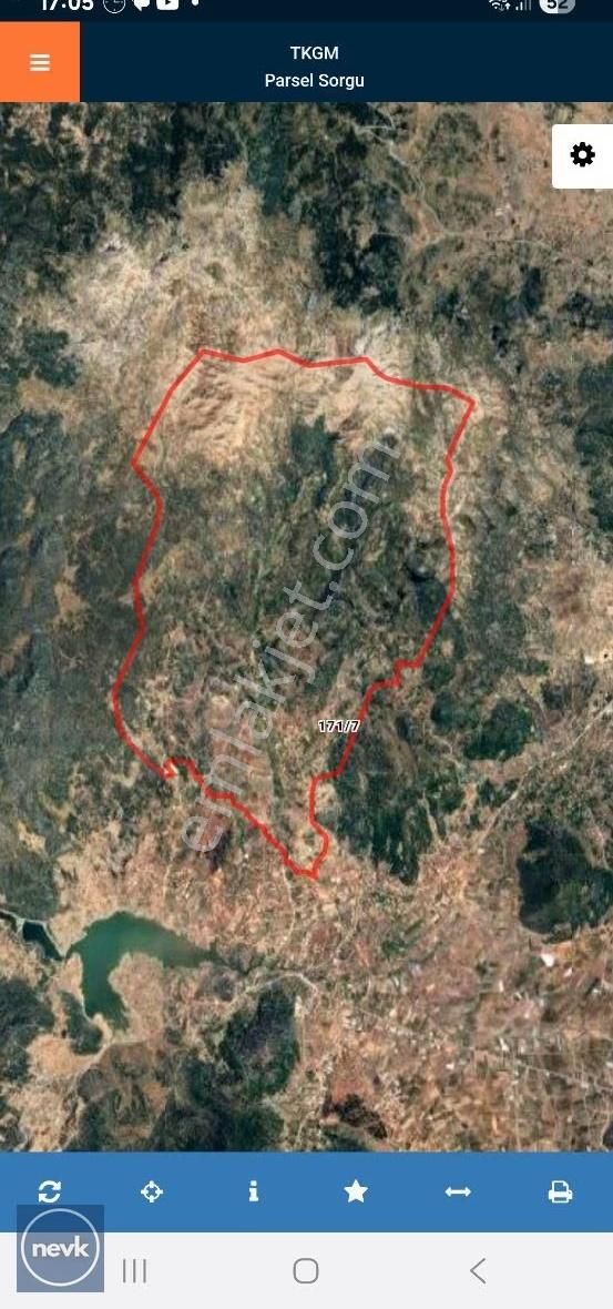 Nevk'ten Yayla Eldirekte Yolu Elektirik Suyu Gelmiş Tarla