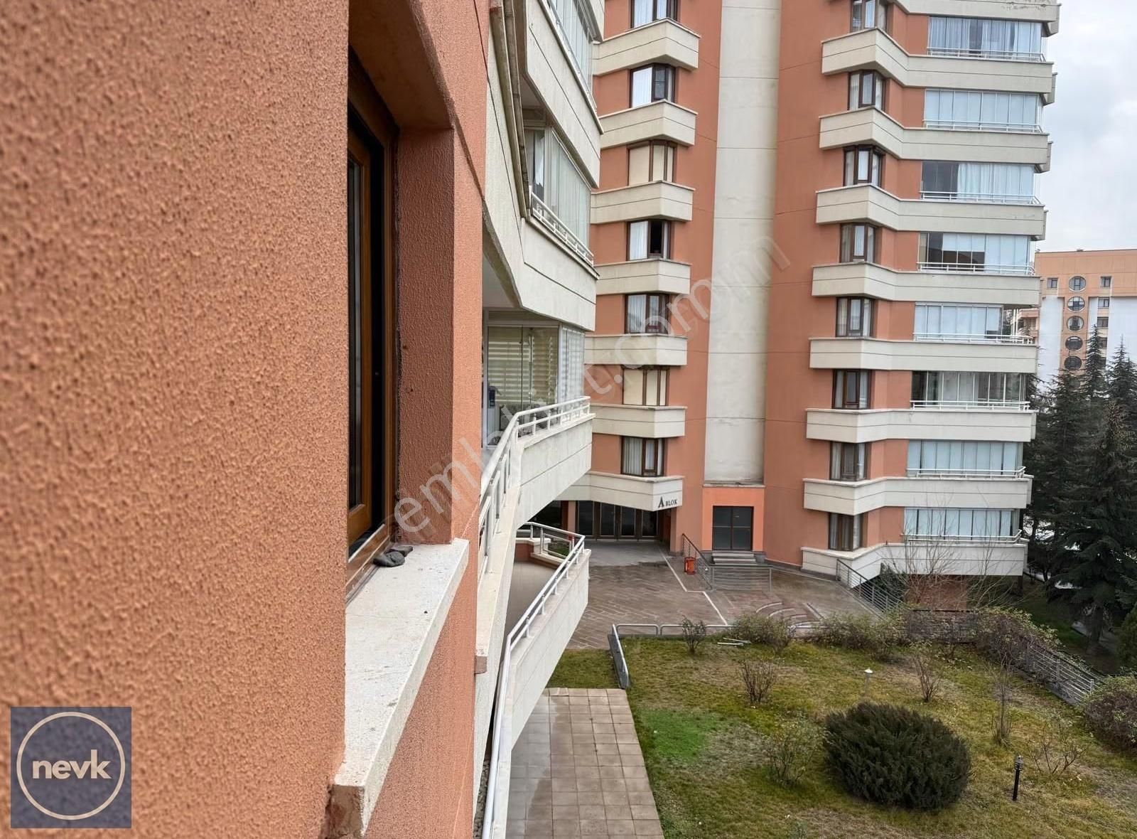 Prestijli Konumda Elit Sitede 5+1 Lüks Daire