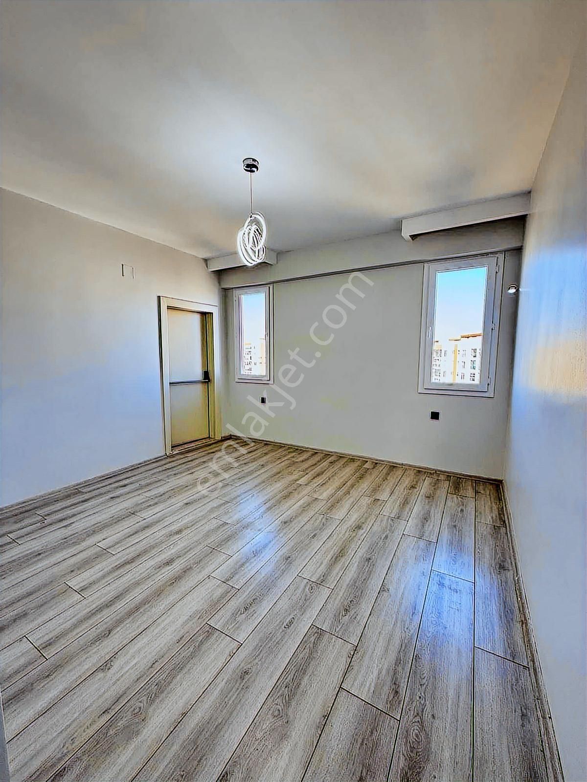 Site İçinde / 3+1 K.mutfak / 7/24 Güvenli / K.otoparklı /iskanlı - Görsel 4