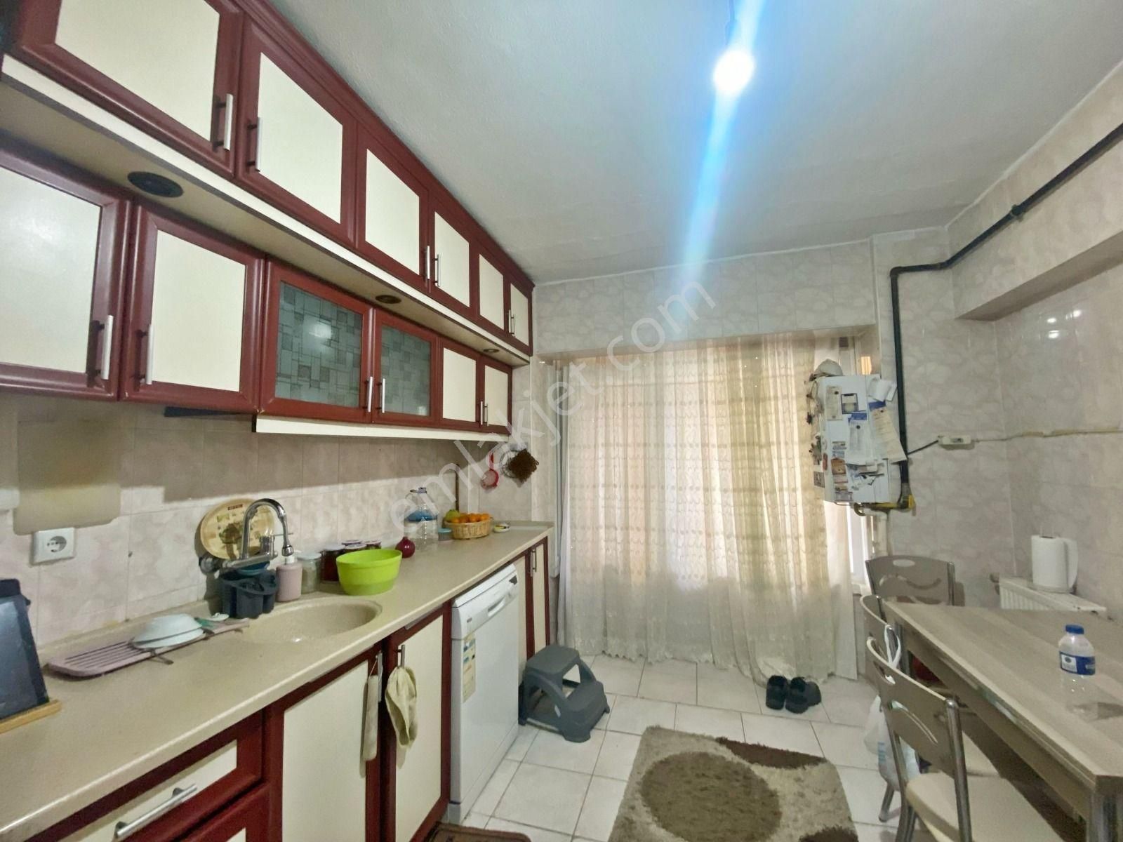 Bilgen Vatan'dan Köşk Mahallesi 3+1 Kilerli Cepheleri Açık Orta Yapıda Satılık Daire - Görsel 3