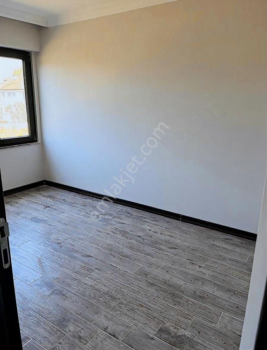 Nur Emlaktan Gazi S.p Mahallesinde 1+1 46 M2 Orta Kat Daire - Görsel 9