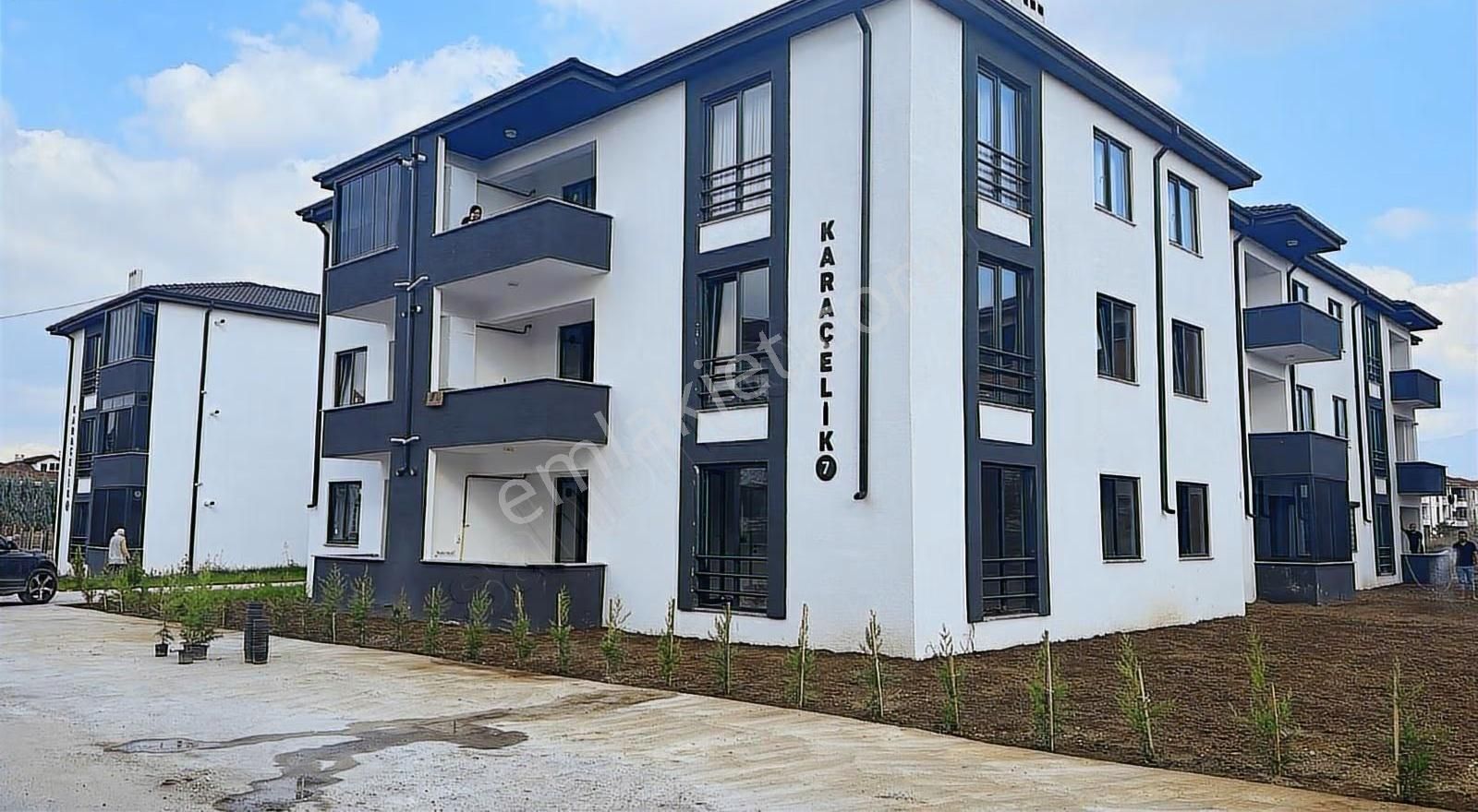 Nur Emlaktan Gazi S.p Mahallesinde 1+1 46 M2 Orta Kat Daire