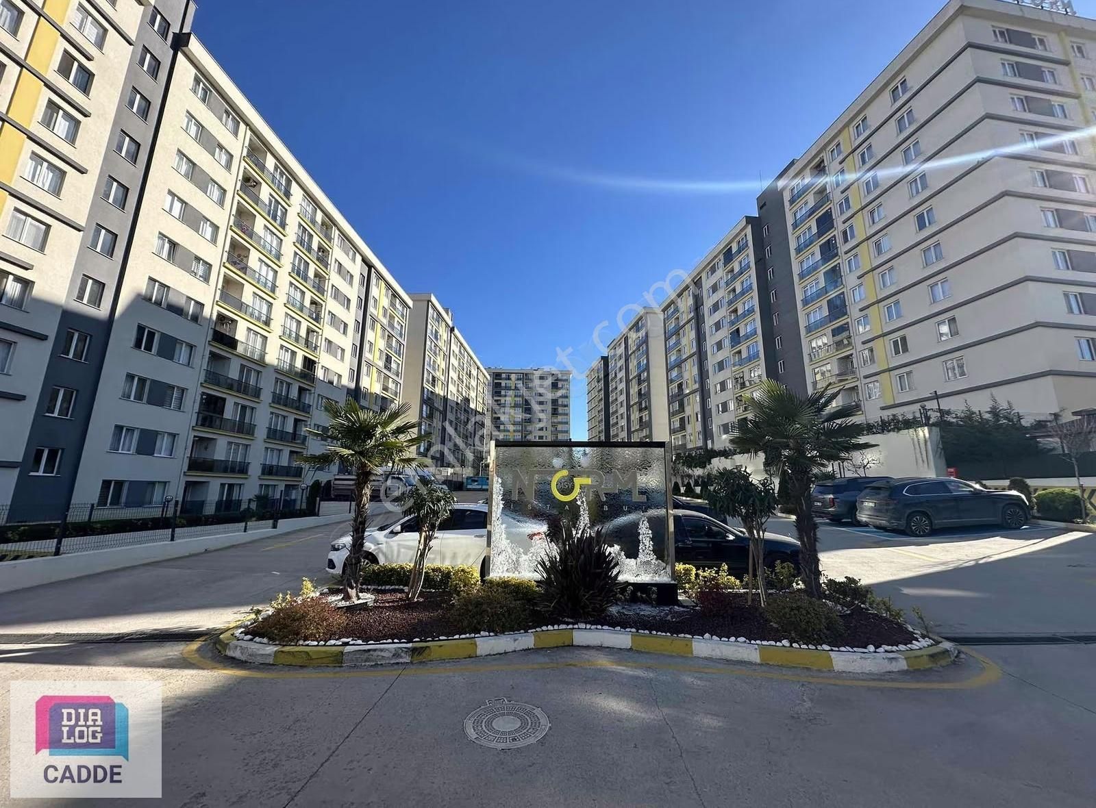 Pendik Norm İstanbul Sitesinde Havuz Cephesi Satılık 2+1 Daire - Görsel 2