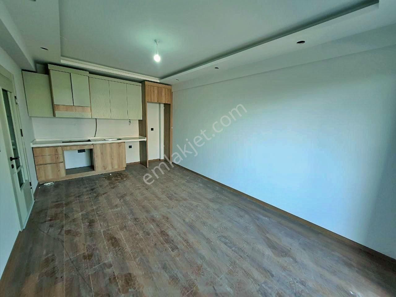 Uytundan Kadıköyde Kapalı Otoparklı Arakat Satılık1+1 Lüks Daire - Görsel 11