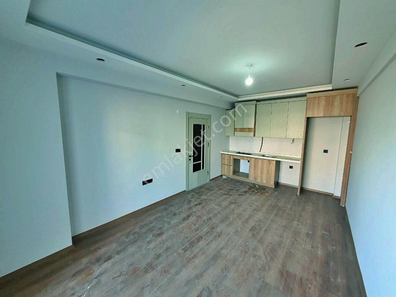 Uytundan Kadıköyde Kapalı Otoparklı Arakat Satılık1+1 Lüks Daire - Görsel 13