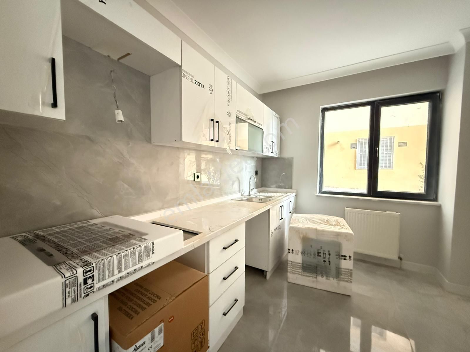 Kariyer'den Aşağı Eğlenceye Yürüme Mesafesinde 2+1 Bağımsız Sıfır Bina Ön Cephe Daire - Görsel 7