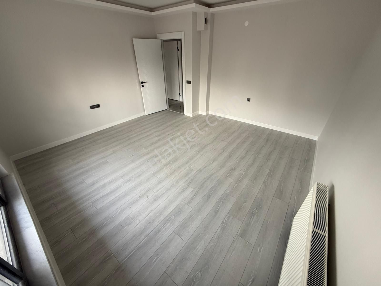 Kariyer'den Aşağı Eğlenceye Yürüme Mesafesinde 2+1 Bağımsız Sıfır Bina Ön Cephe Daire - Görsel 4