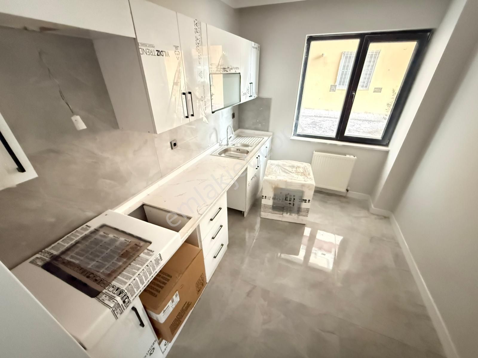 Kariyer'den Aşağı Eğlenceye Yürüme Mesafesinde 2+1 Bağımsız Sıfır Bina Ön Cephe Daire - Görsel 8