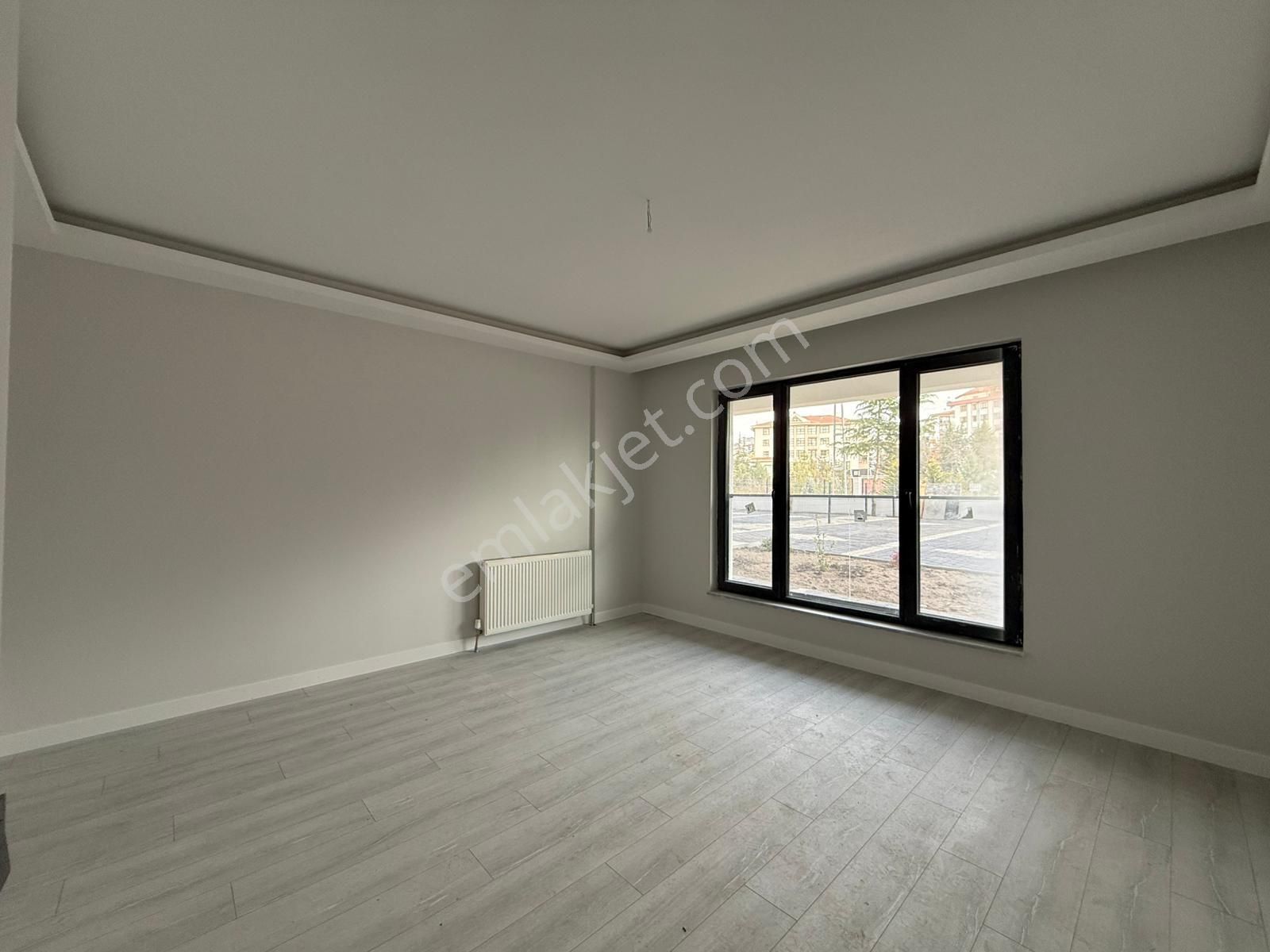 Kariyer'den Aşağı Eğlenceye Yürüme Mesafesinde 2+1 Bağımsız Sıfır Bina Ön Cephe Daire