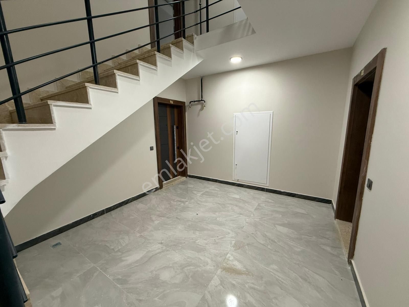 Kariyer'den Aşağı Eğlenceye Yürüme Mesafesinde 2+1 Bağımsız Sıfır Bina Ön Cephe Daire - Görsel 25