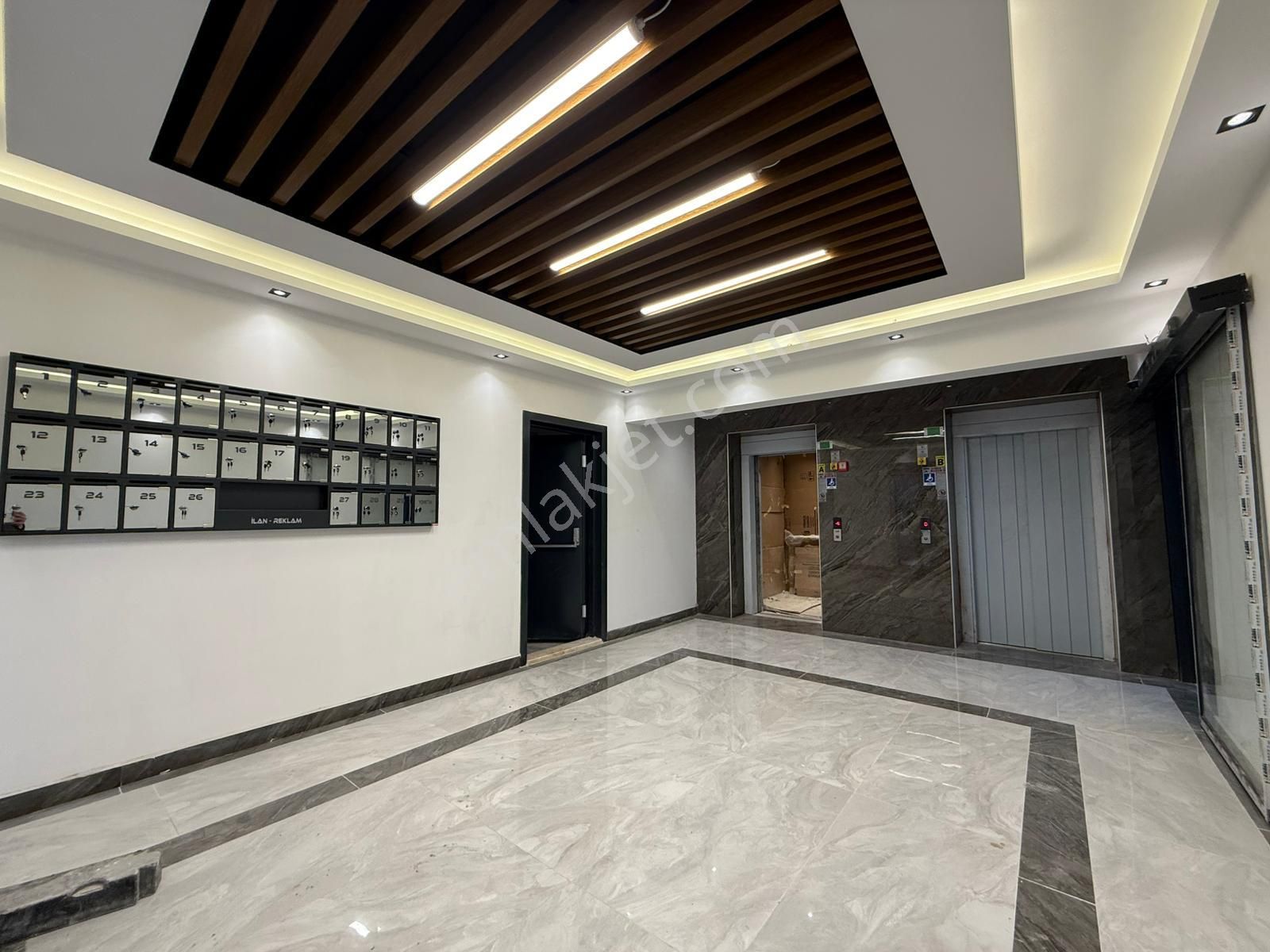 Kariyer'den Aşağı Eğlenceye Yürüme Mesafesinde 2+1 Bağımsız Sıfır Bina Ön Cephe Daire - Görsel 26