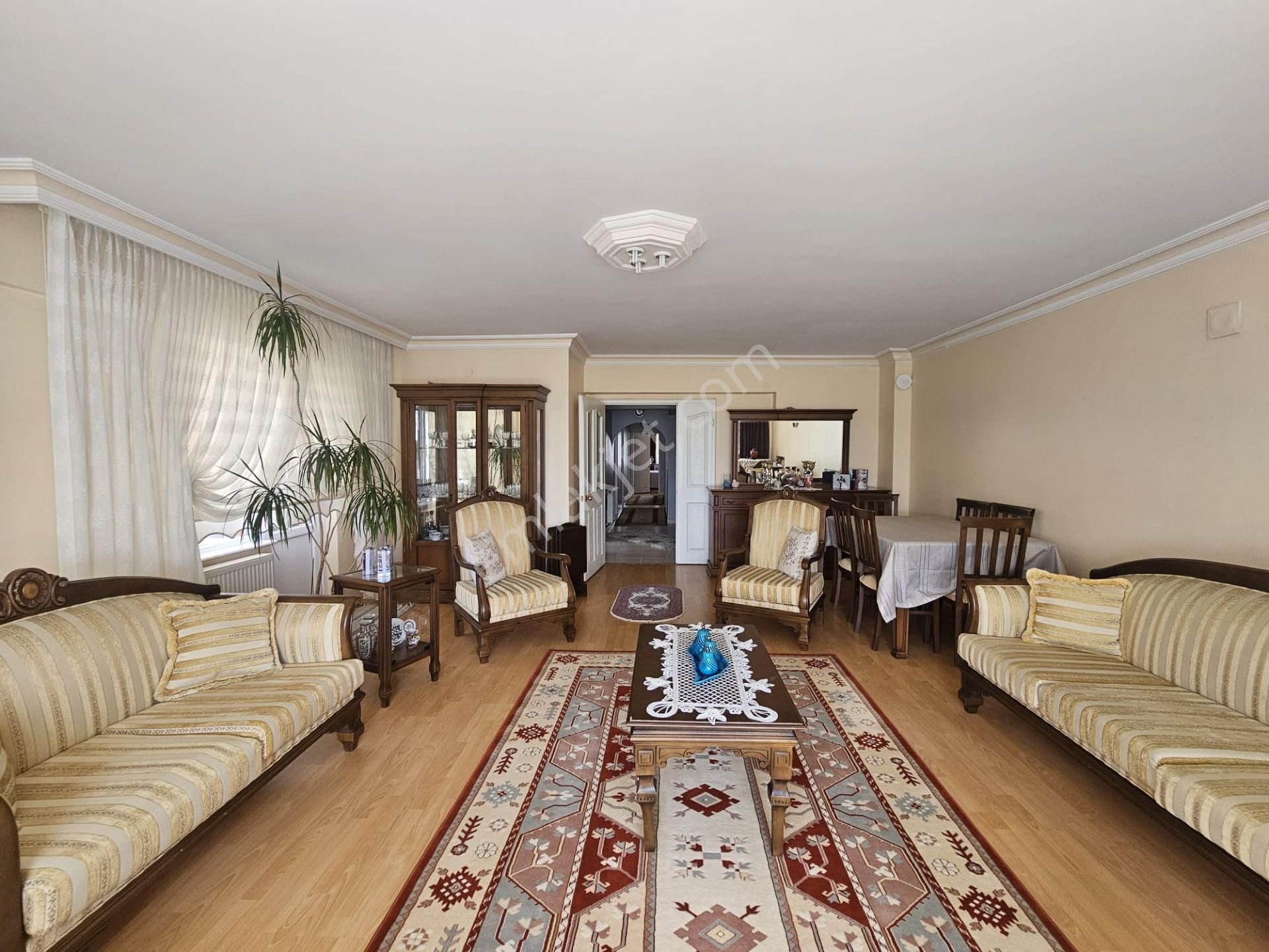 Şimşek Emlak'tan Dikmen Mürsel Uluç Mh. 290m2 6+1 Güney Doğu Batı Cepheli Dubleks - Görsel 3